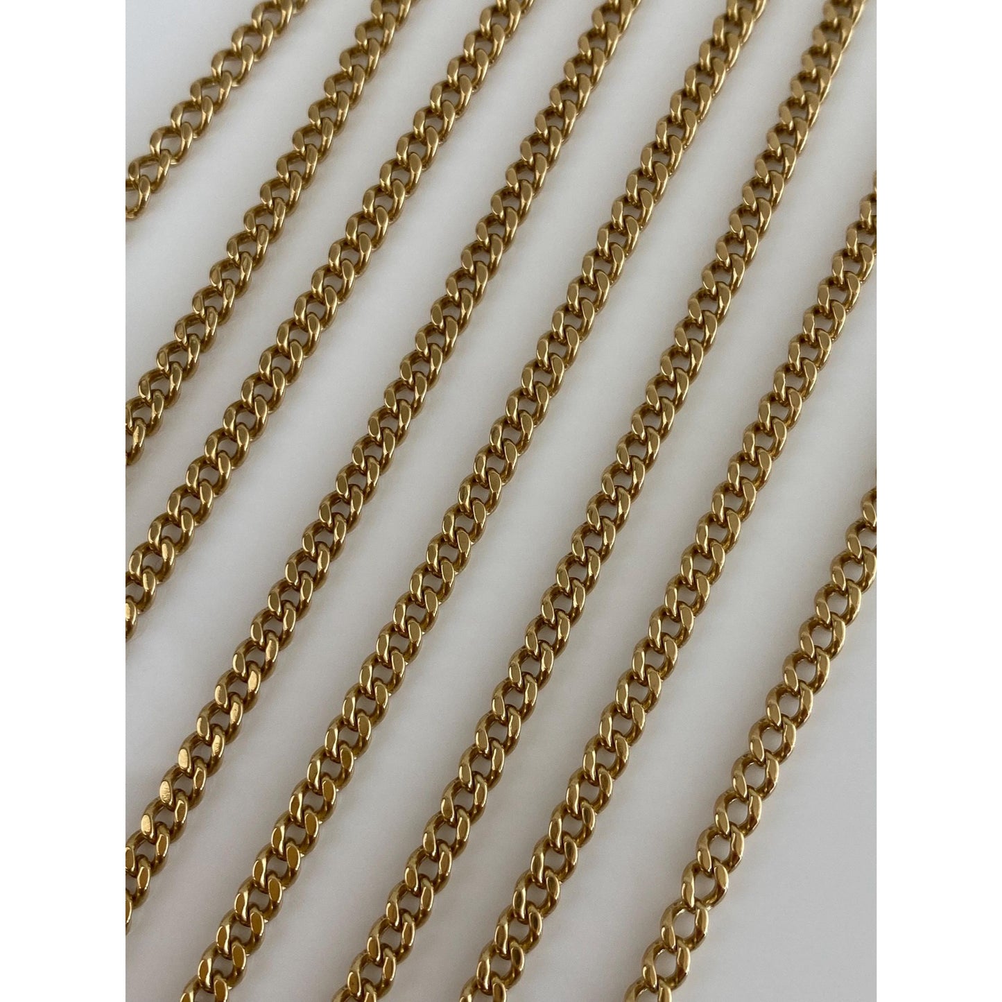 Vintage Solid 18k Yellow Gold Long Curb Chain Necklace - 31.25 inches