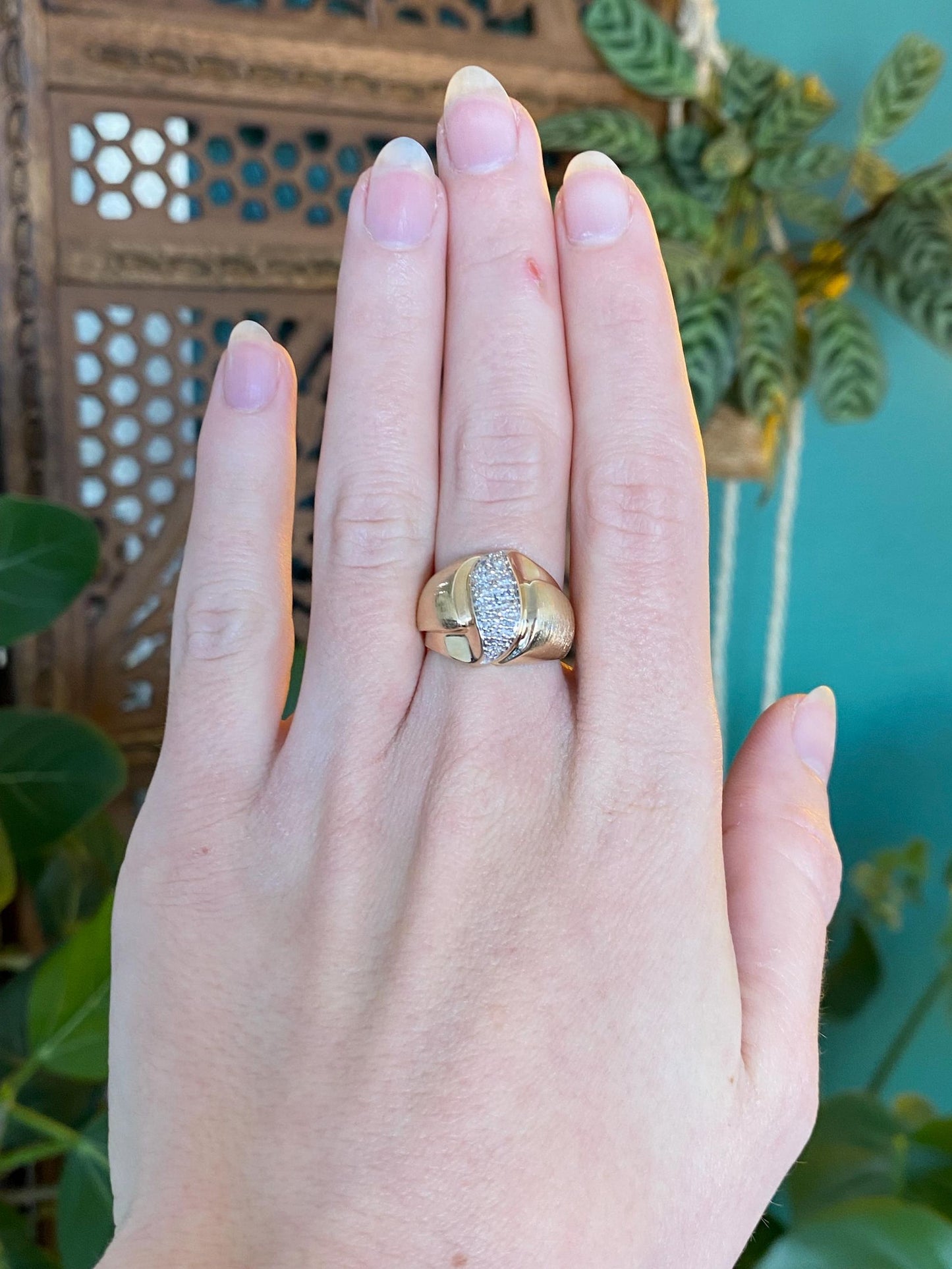 Vintage Solid 14k White & Yellow Gold Diamond Ring Band - Size 6