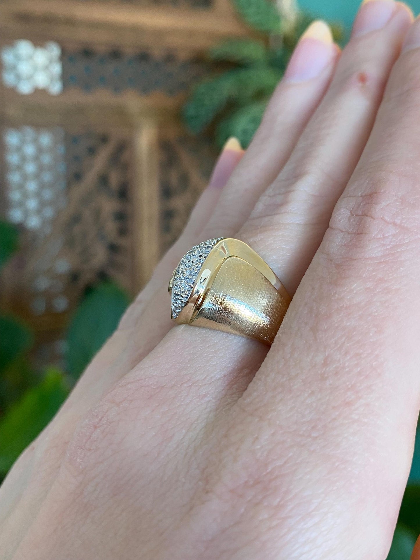 Vintage Solid 14k White & Yellow Gold Diamond Ring Band - Size 6