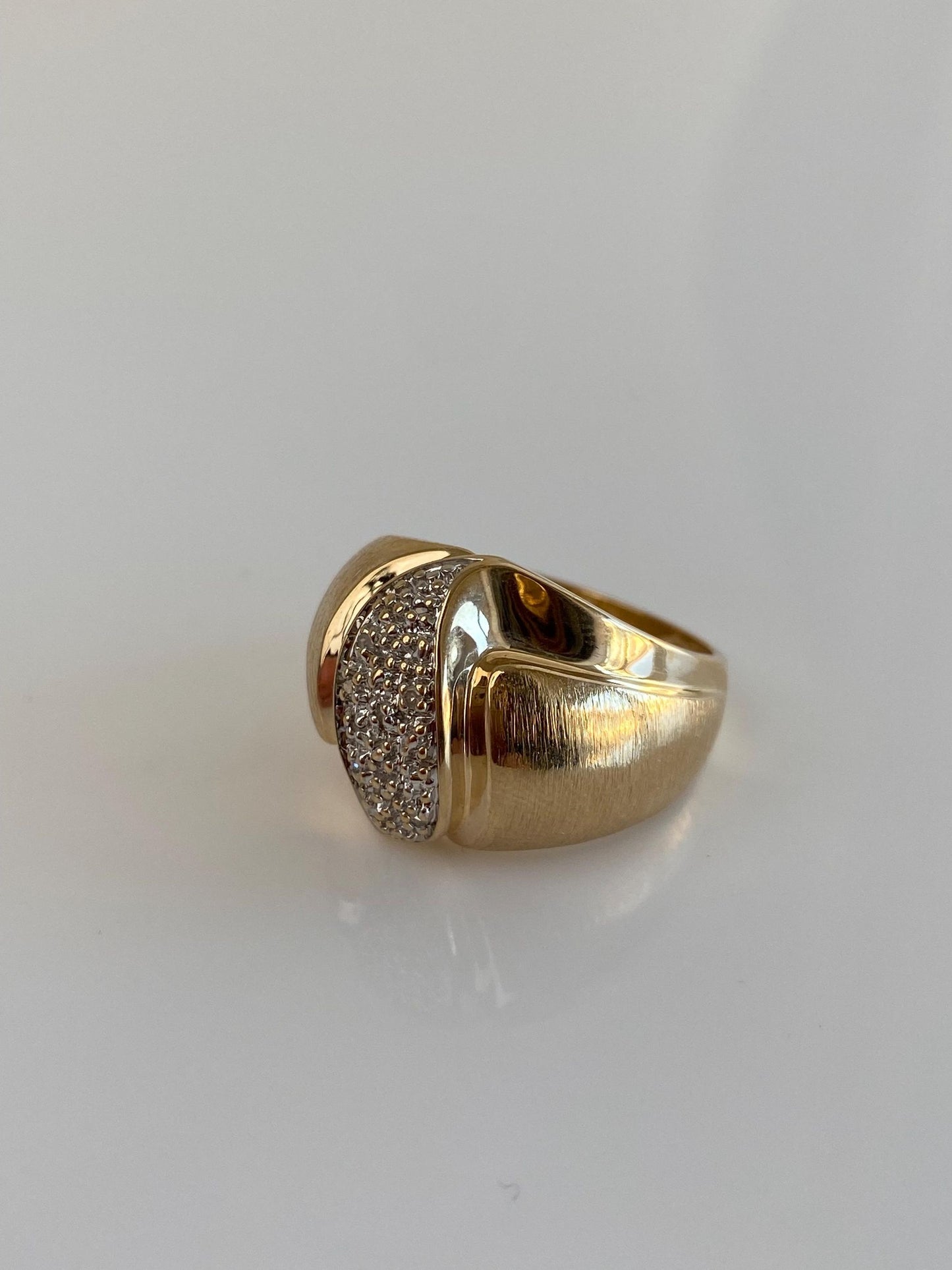 Vintage Solid 14k White & Yellow Gold Diamond Ring Band - Size 6