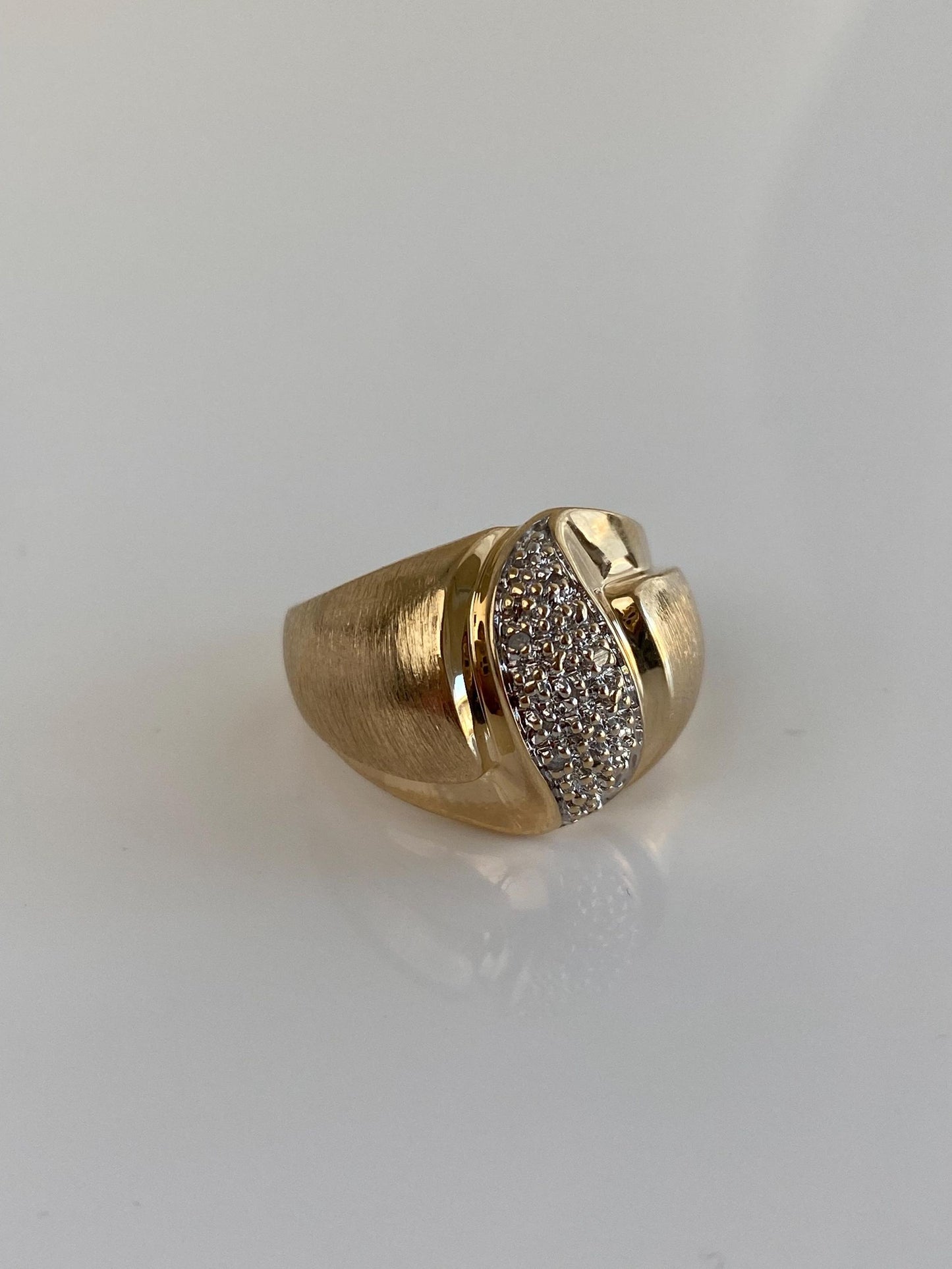 Vintage Solid 14k White & Yellow Gold Diamond Ring Band - Size 6