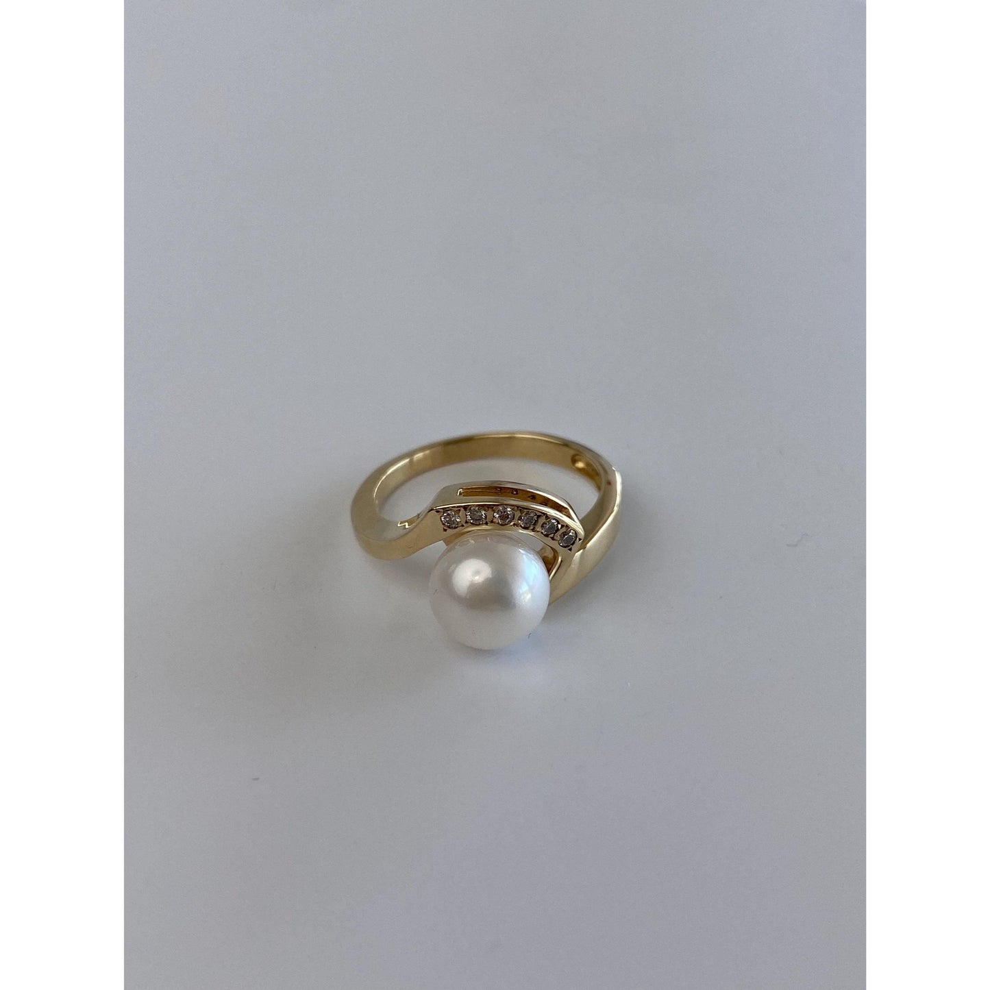 Vintage Solid 14k Yellow Gold Pearl Diamond Ring - Size 5.75