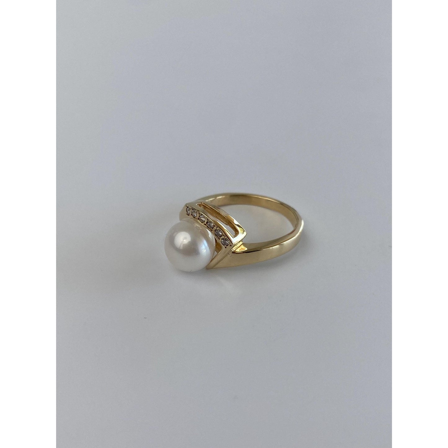 Vintage Solid 14k Yellow Gold Pearl Diamond Ring - Size 5.75