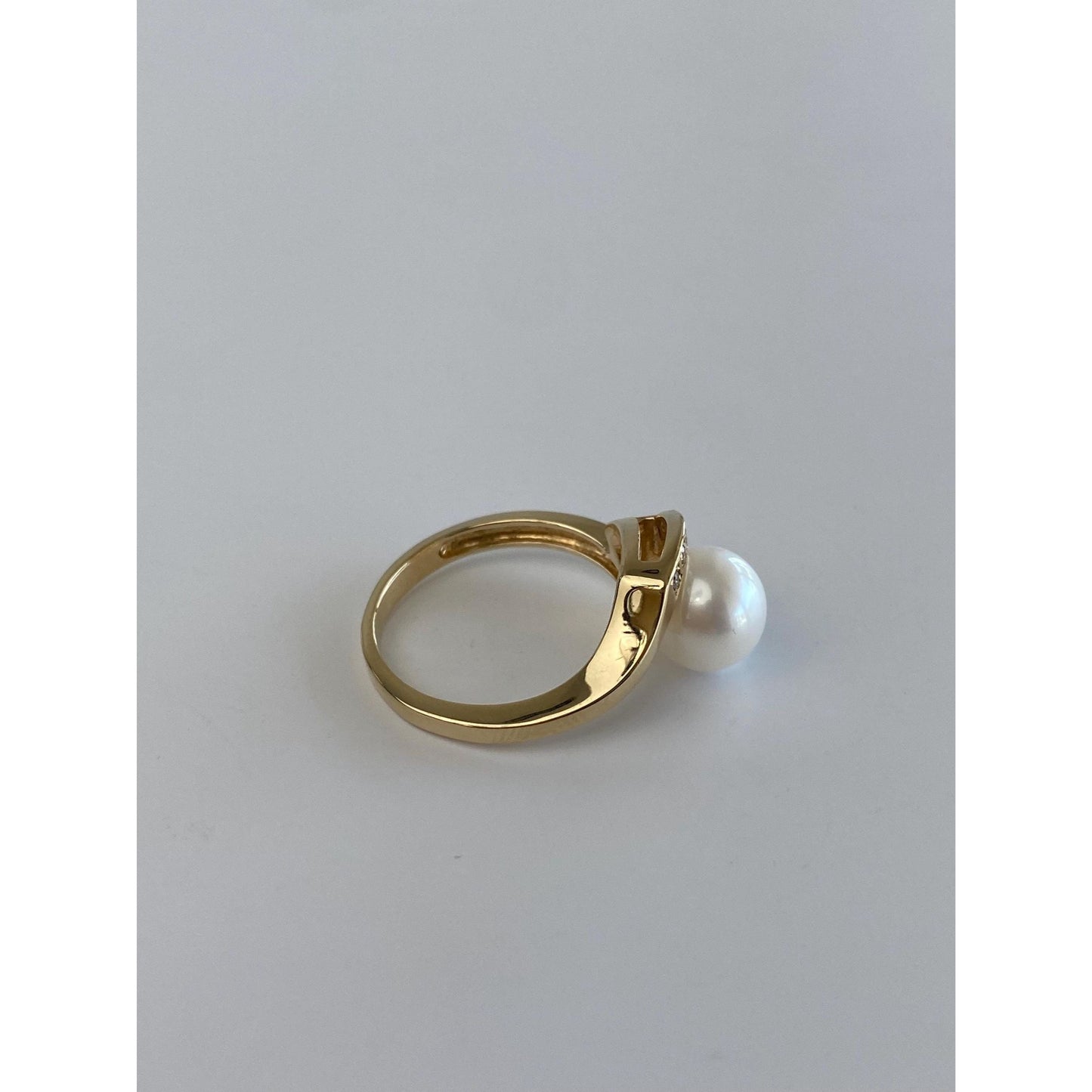Vintage Solid 14k Yellow Gold Pearl Diamond Ring - Size 5.75