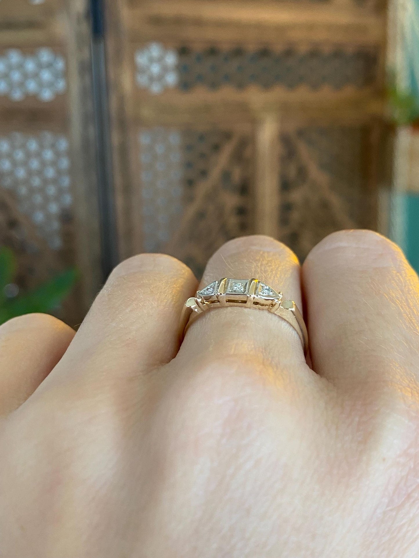 Vintage Solid 14k Yellow Gold Diamond Ring Band - Size 7.25