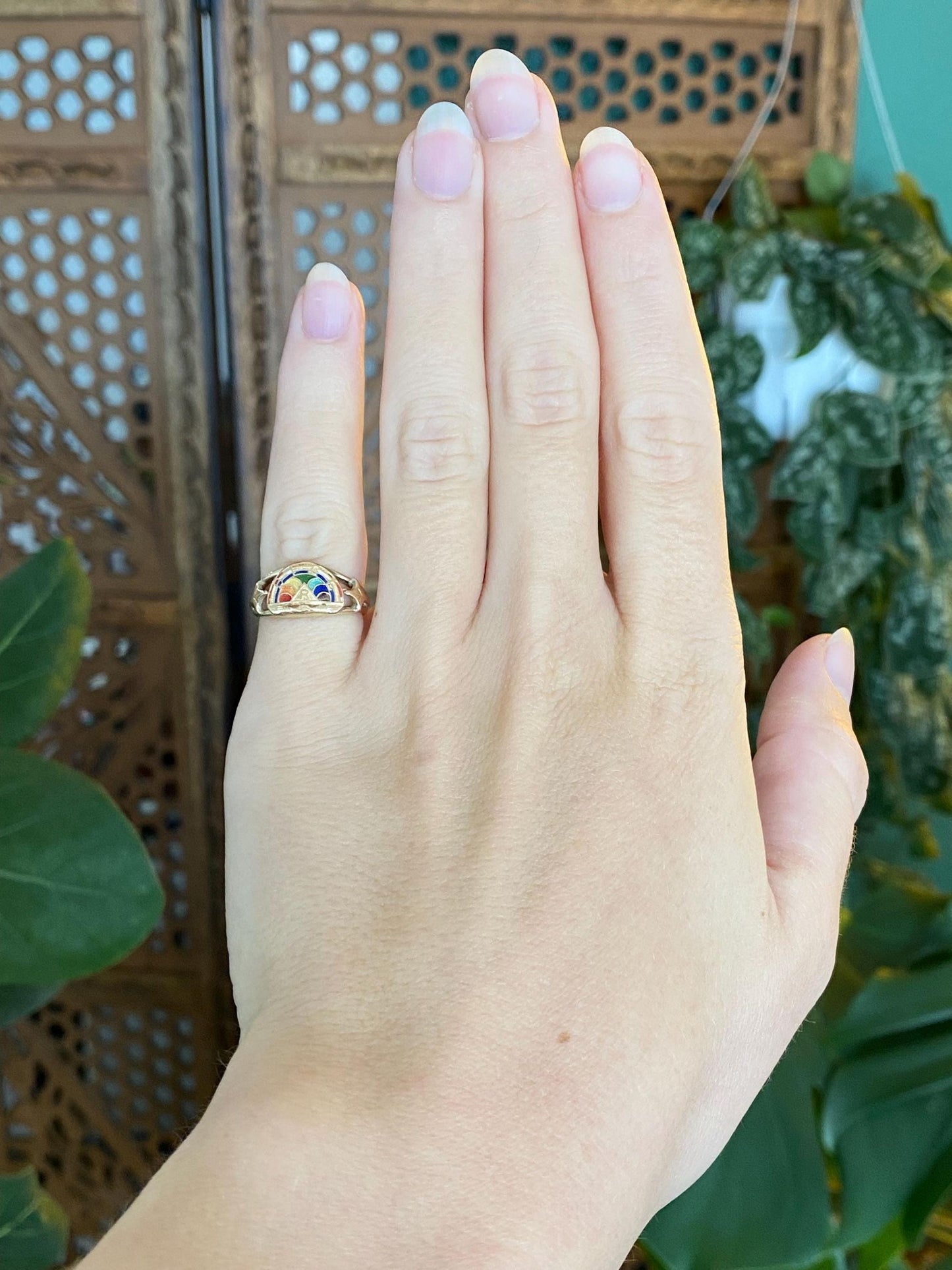 Vintage Solid 10k Yellow Gold Rainbow Enamel Initial 'R' Ring - Size 4