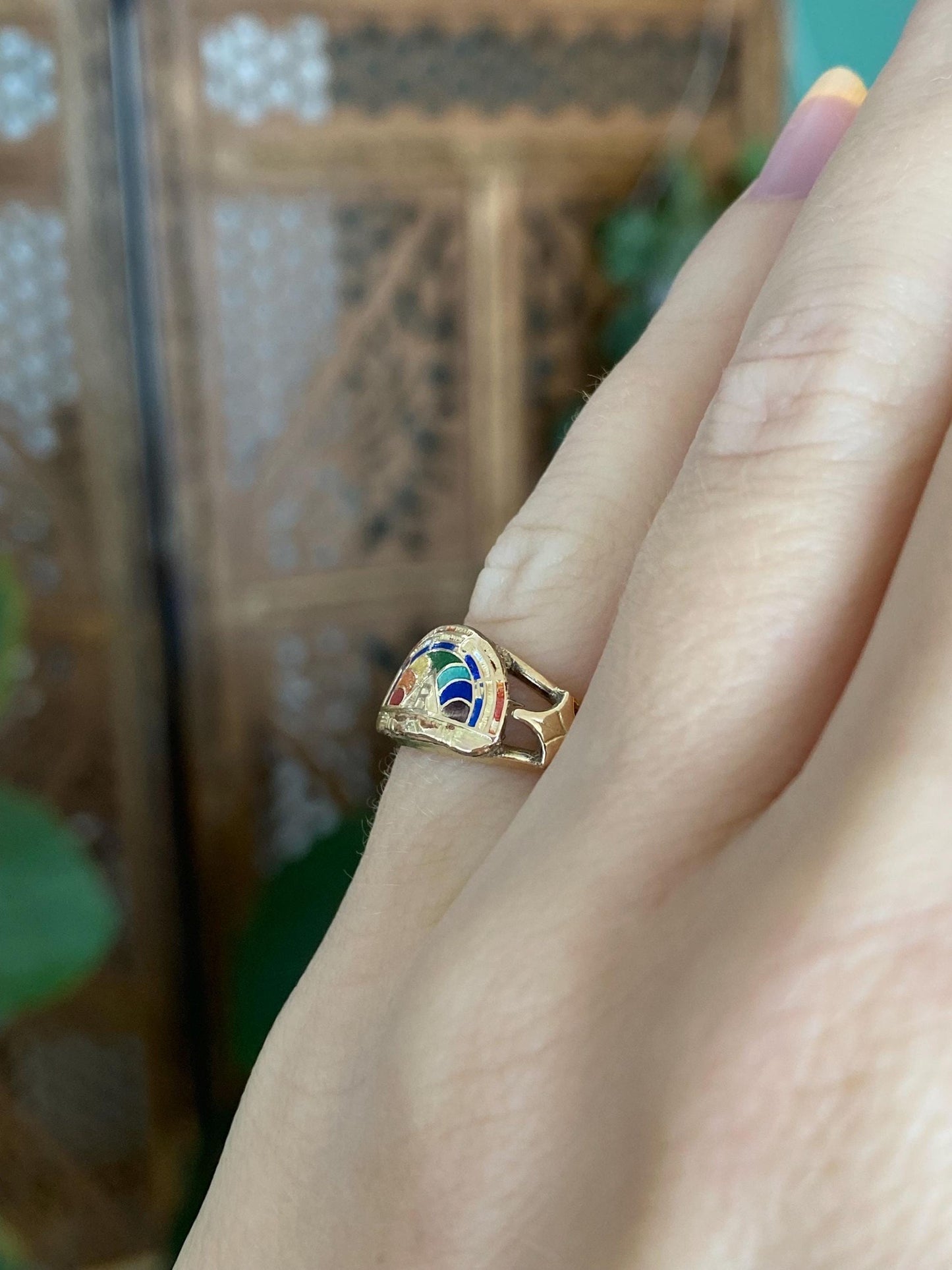 Vintage Solid 10k Yellow Gold Rainbow Enamel Initial 'R' Ring - Size 4