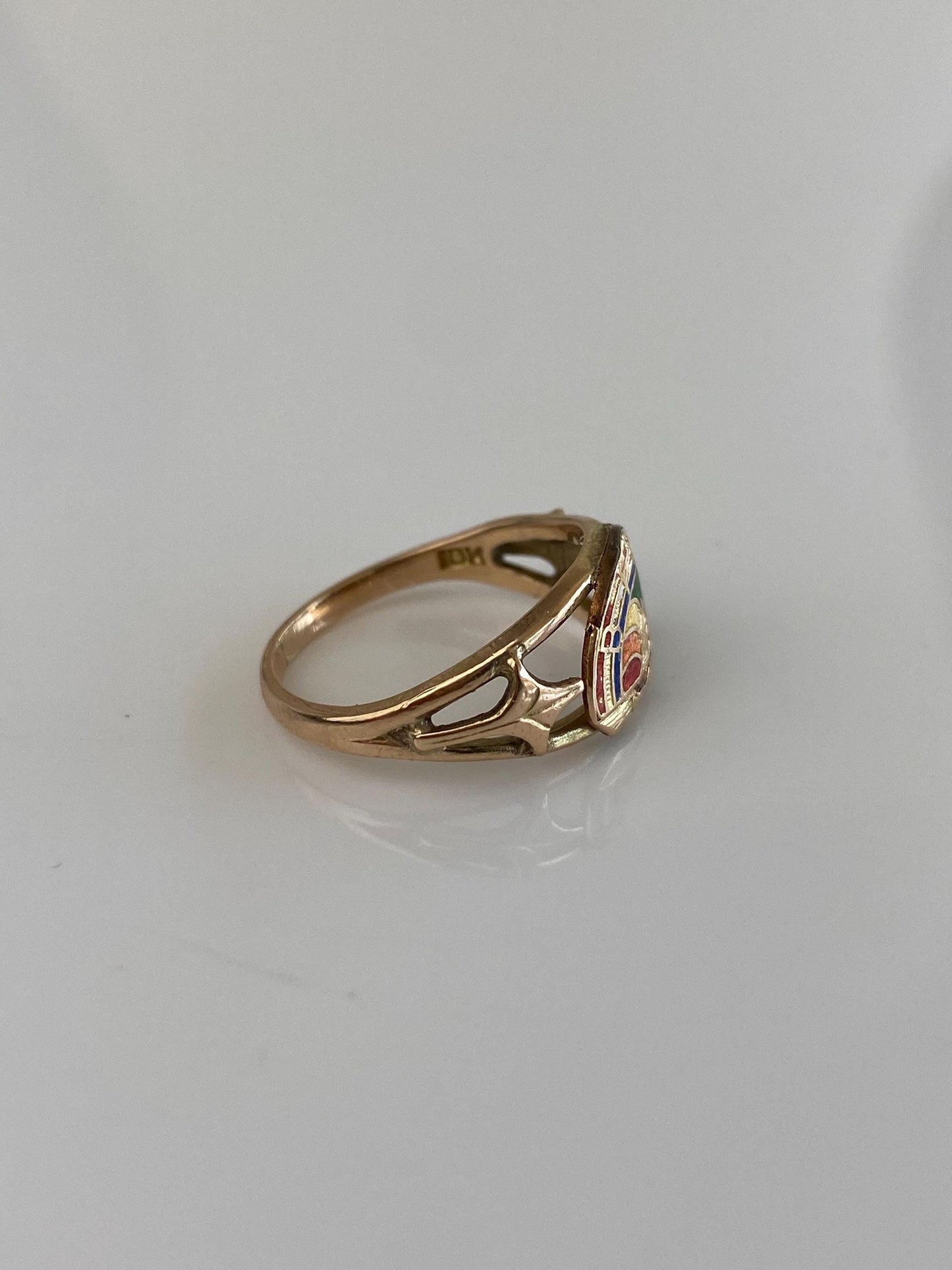 Vintage Solid 10k Yellow Gold Rainbow Enamel Initial 'R' Ring - Size 4