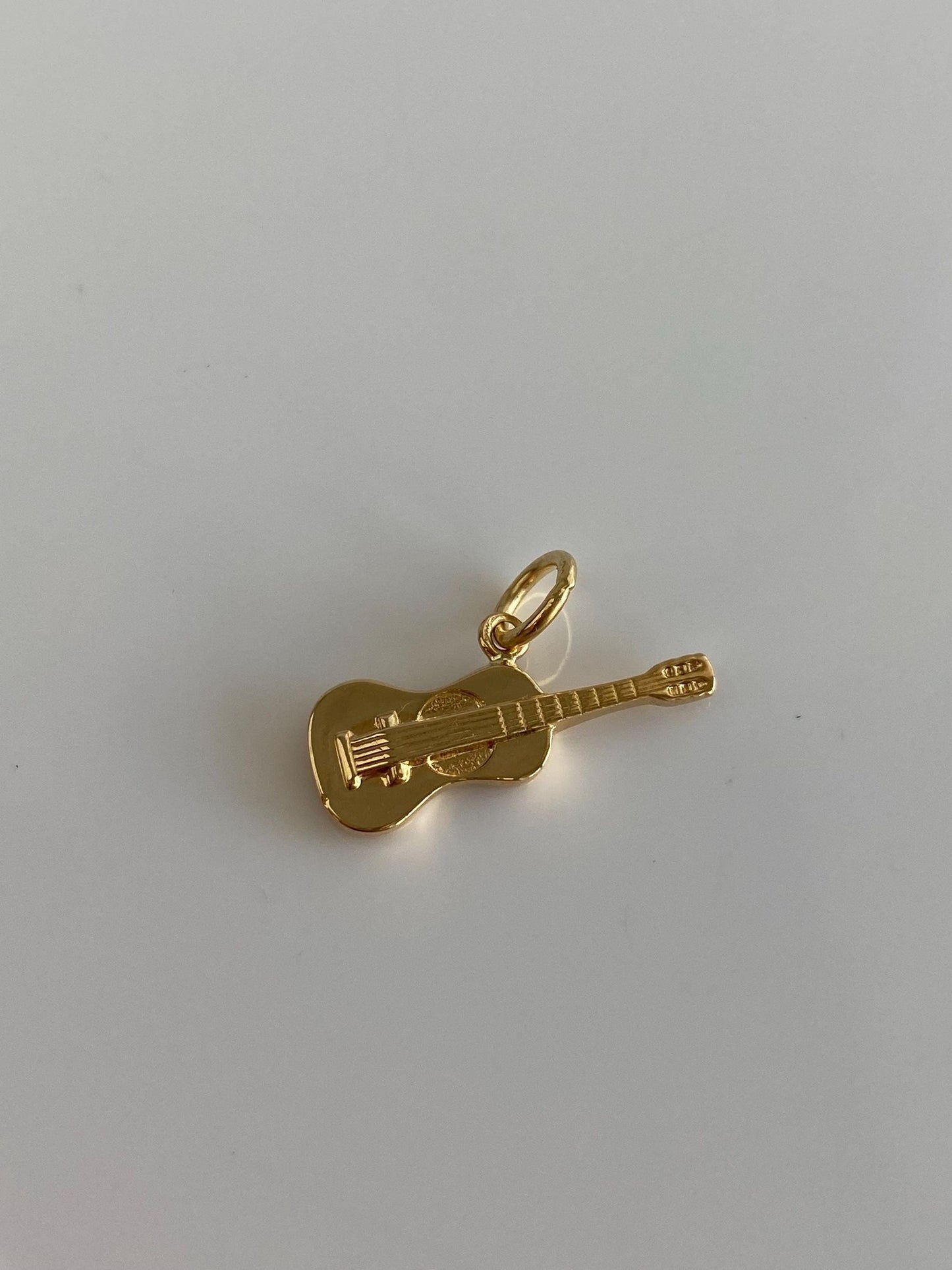 Vintage 18k Yellow Gold Guitar Charm