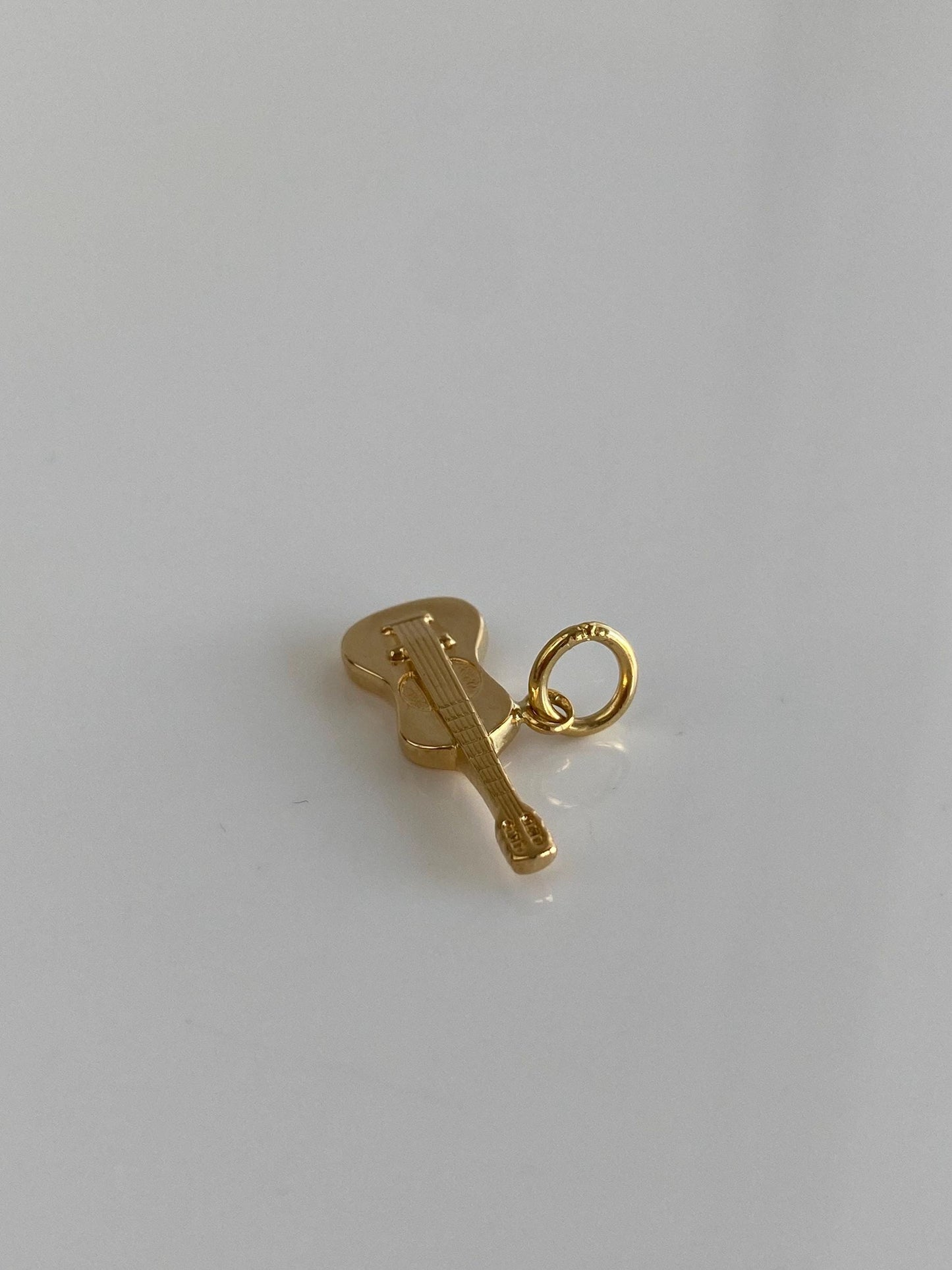 Vintage 18k Yellow Gold Guitar Charm