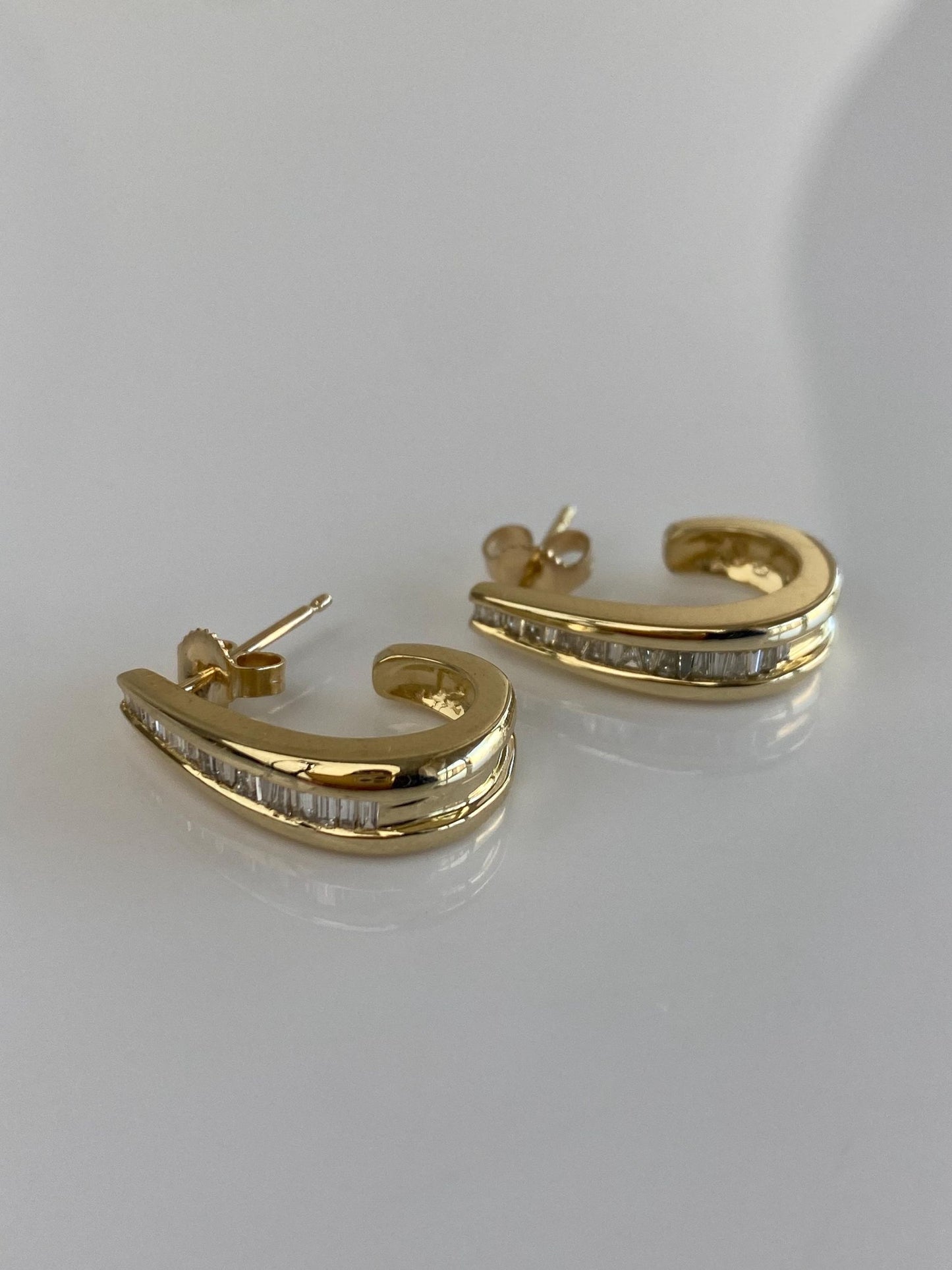 Vintage Solid 14k Yellow Gold Baguette Diamond Drop Earrings