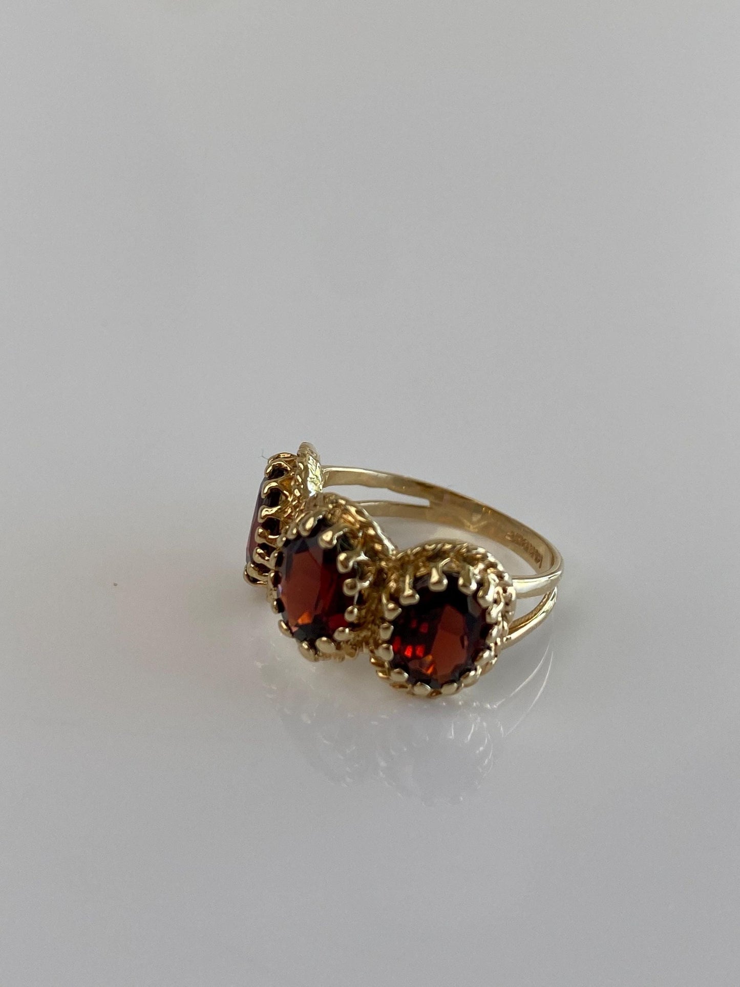 Vintage Solid 14k Yellow Gold Triple Garnet Ring - Size 4.25