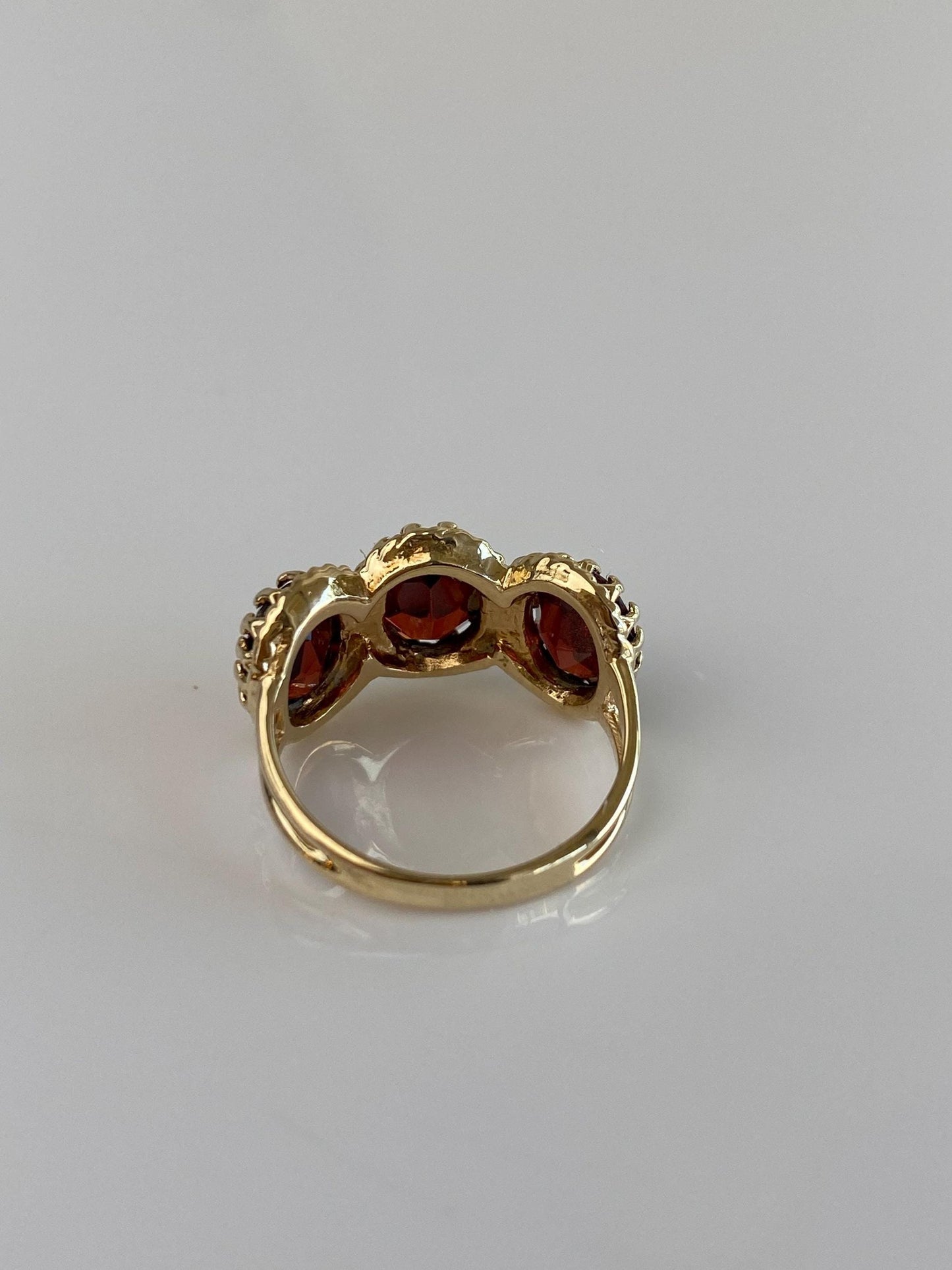 Vintage Solid 14k Yellow Gold Triple Garnet Ring - Size 4.25