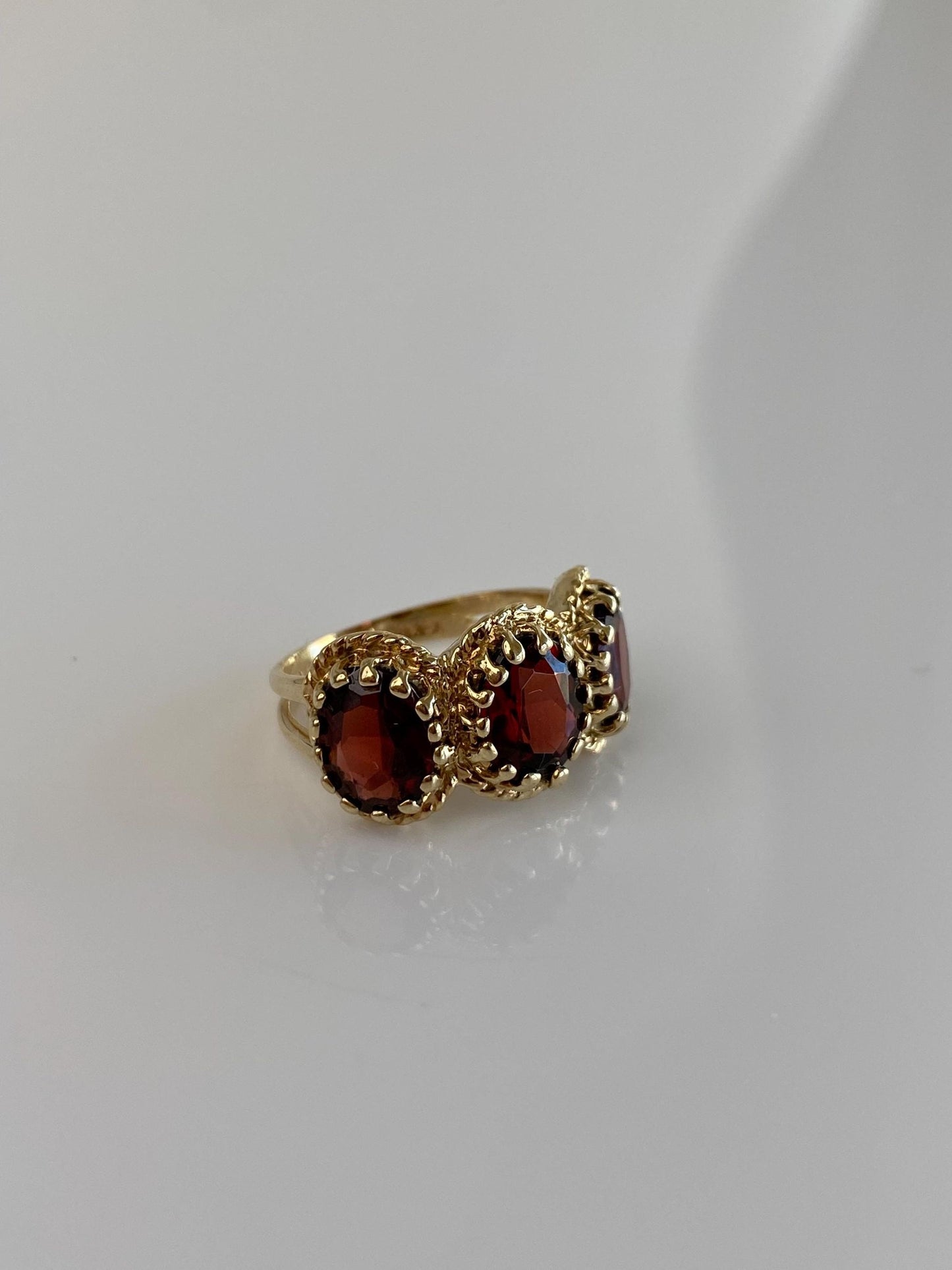 Vintage Solid 14k Yellow Gold Triple Garnet Ring - Size 4.25