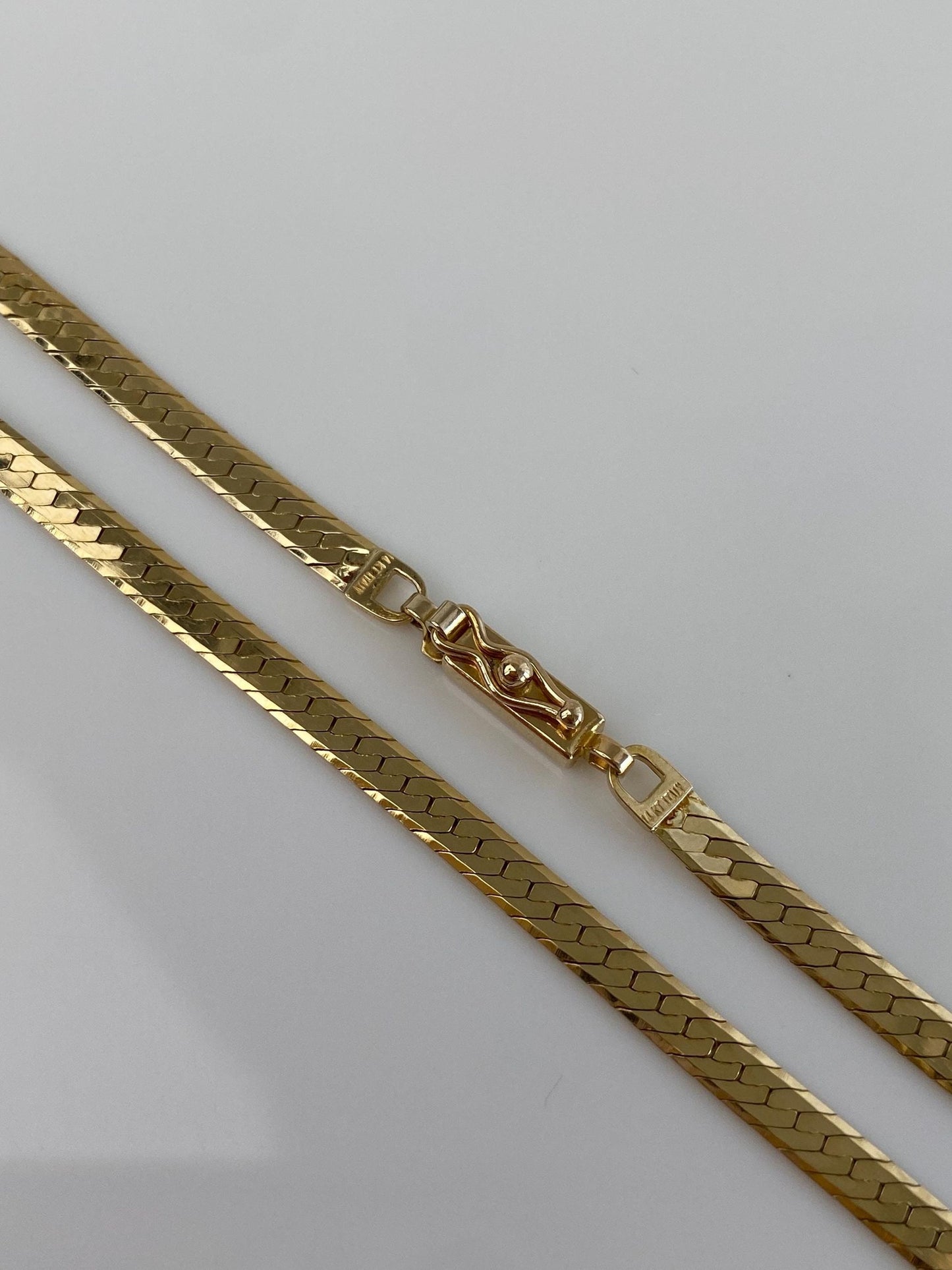 Vintage Solid 14k Yellow Gold Herringbone Chain Necklace - 20.25 inches