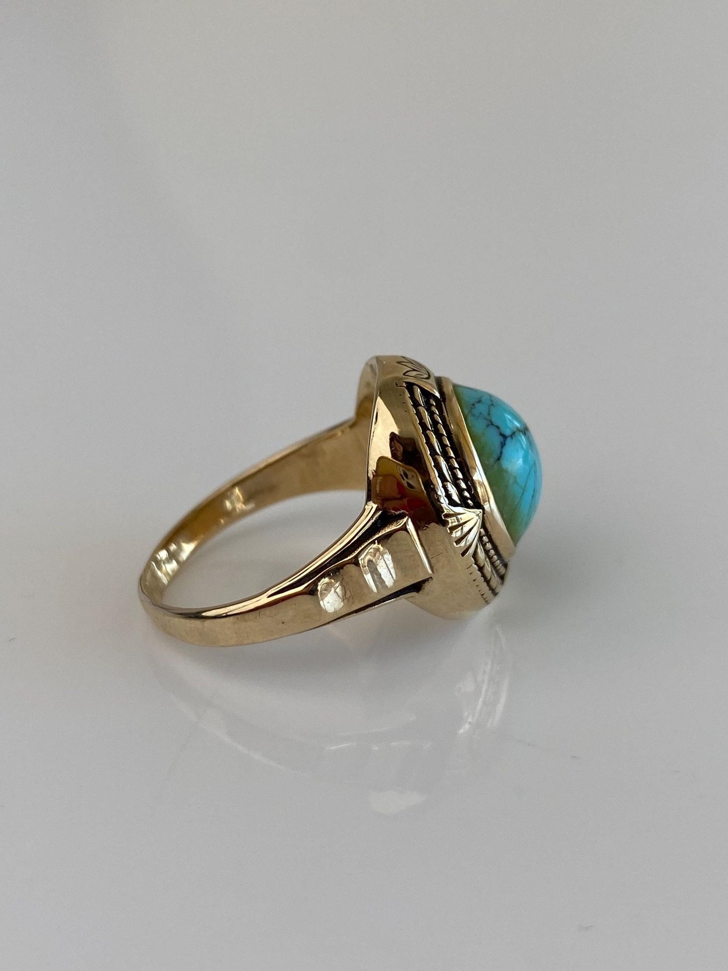 Vintage Solid 10k Yellow Gold Turquoise Ring - Size 7