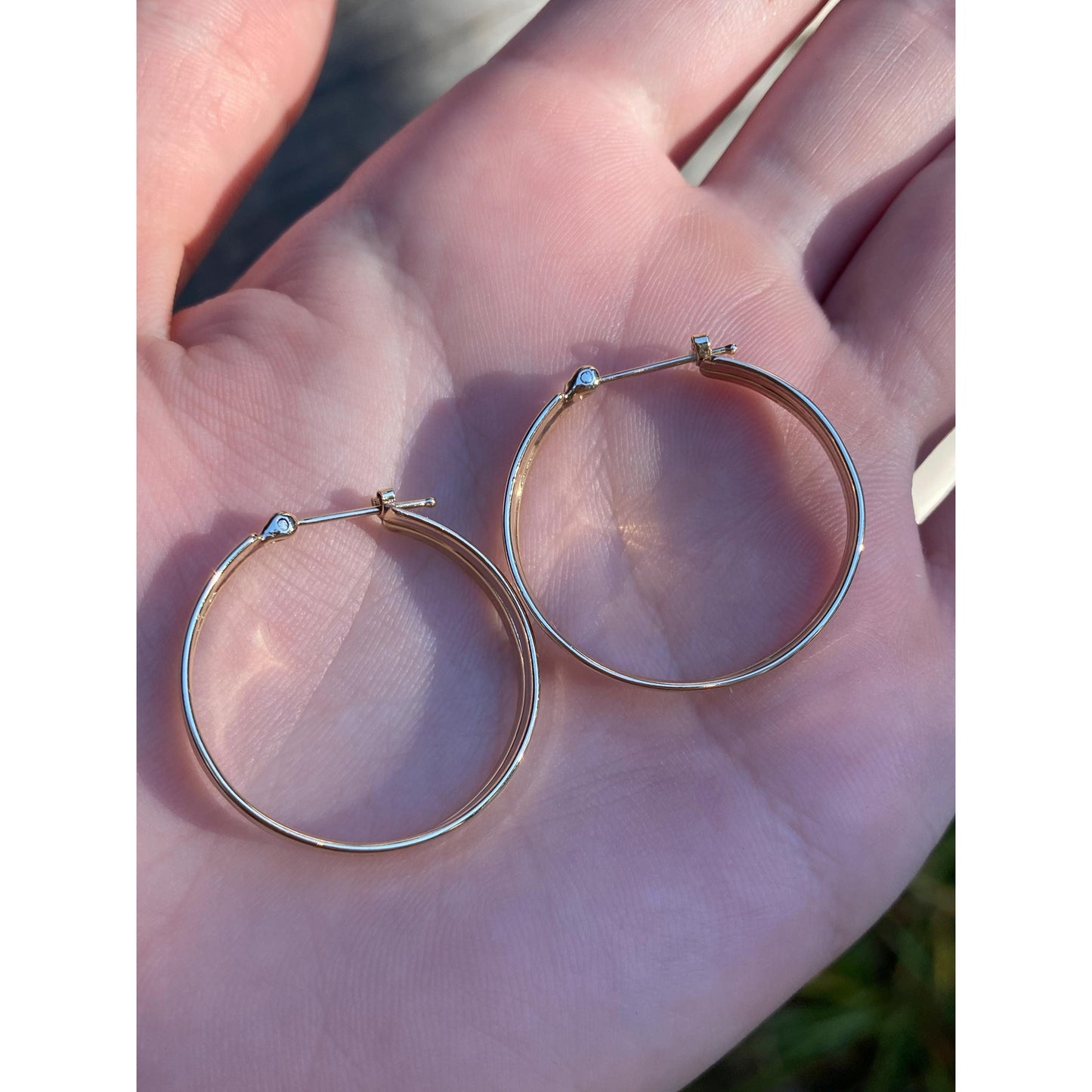 Vintage Solid 14k Yellow Gold Lined Hoop Earrings
