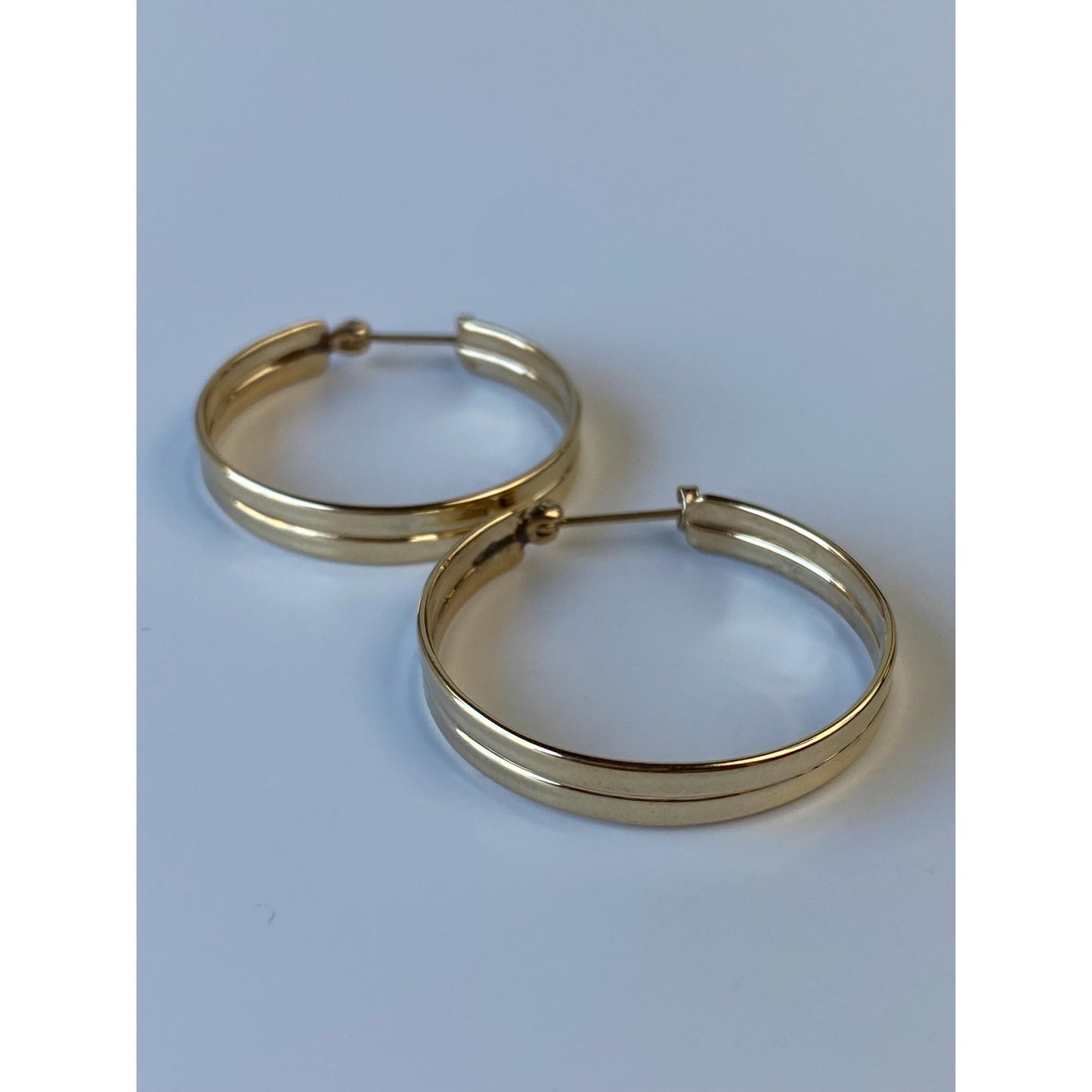 Vintage Solid 14k Yellow Gold Lined Hoop Earrings