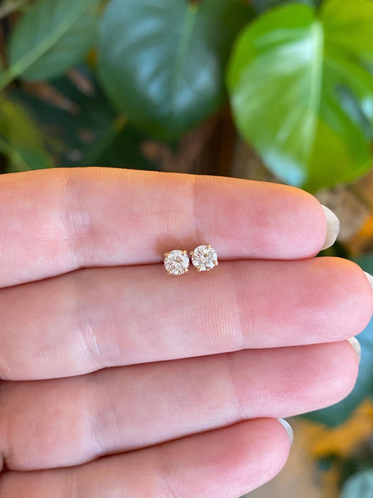 Vintage Solid 14k Yellow Gold Diamond Stud Earrings