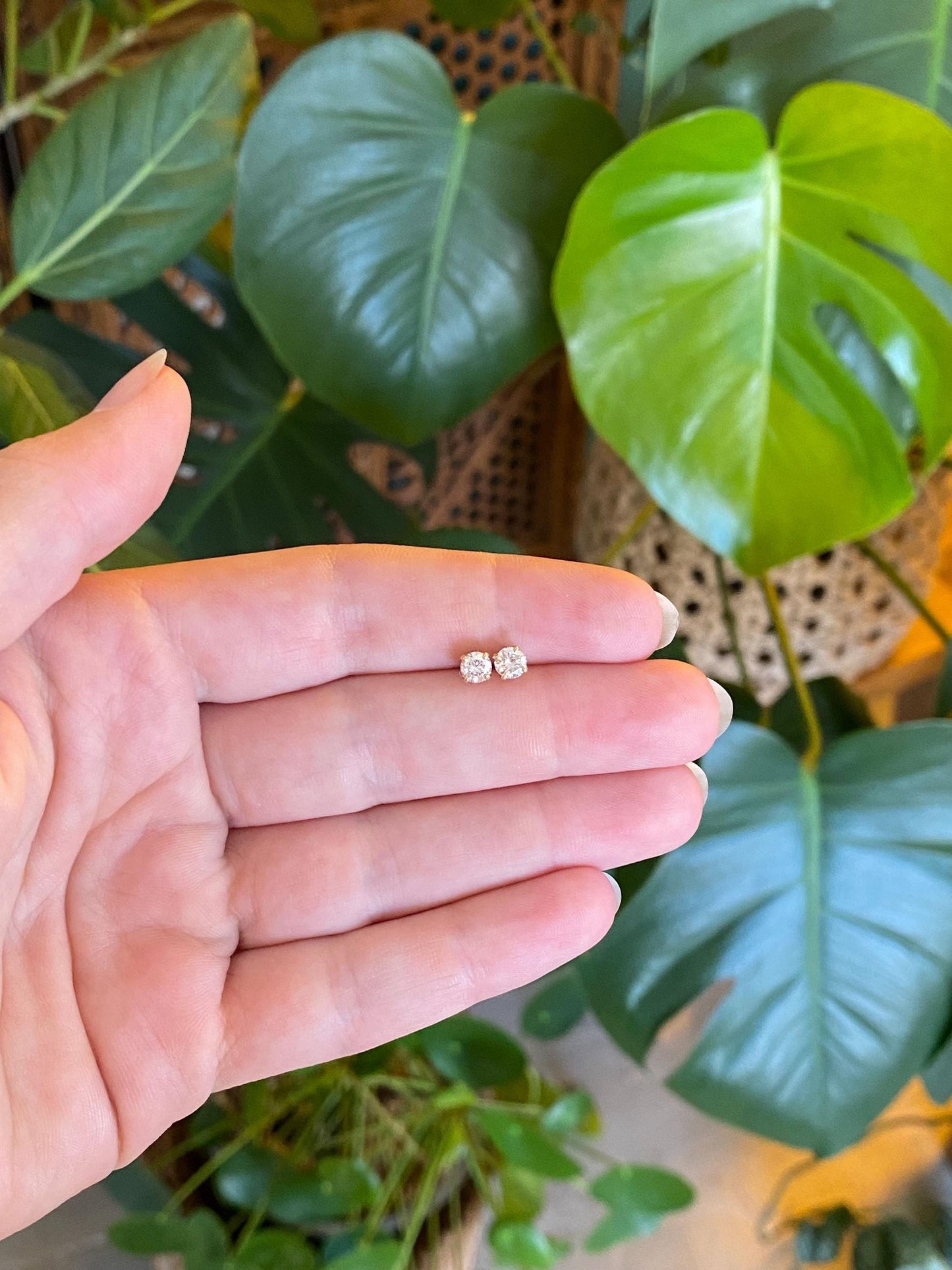 Vintage Solid 14k Yellow Gold Diamond Stud Earrings
