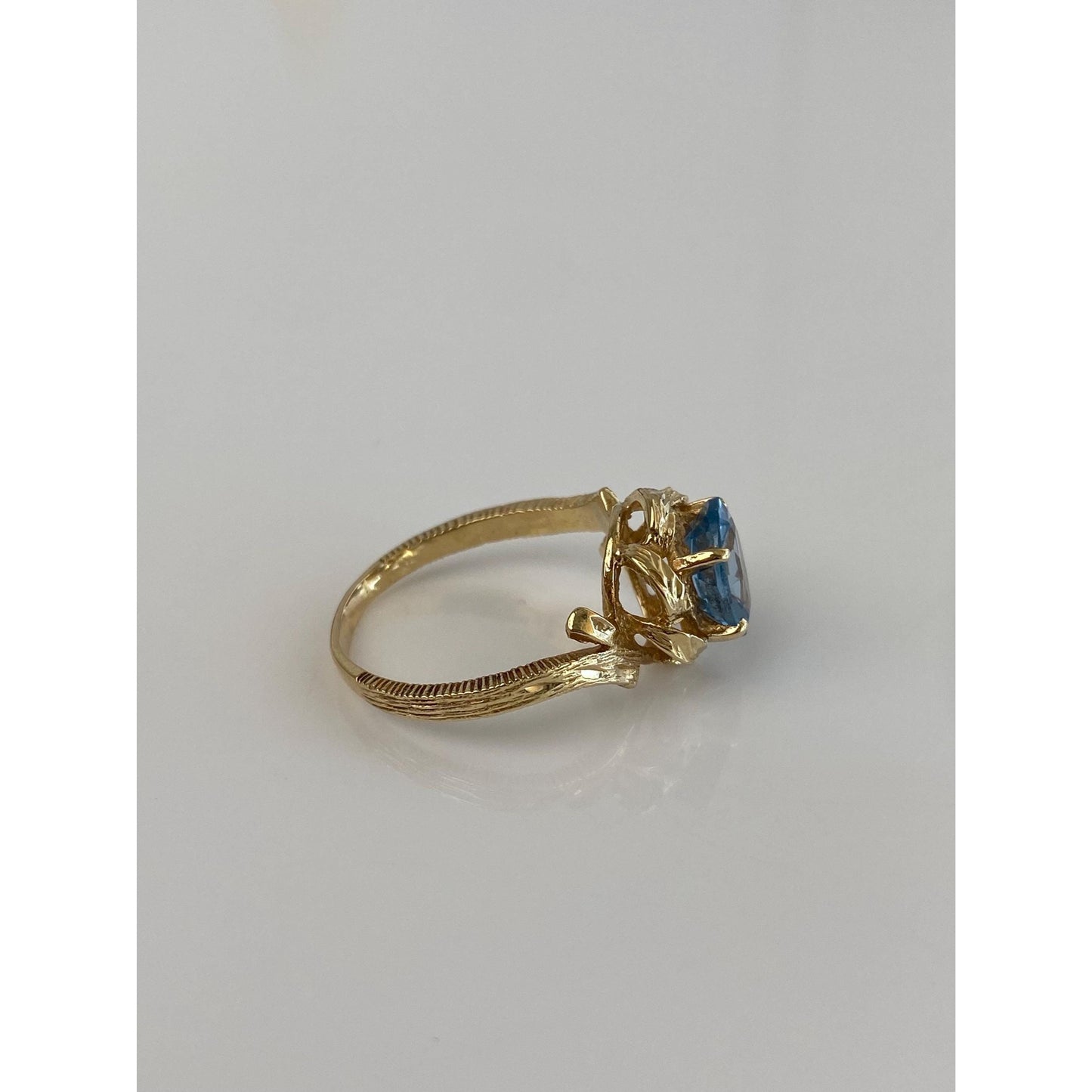 Vintage Solid 14k Yellow Gold Topaz Ring - Size 8.5