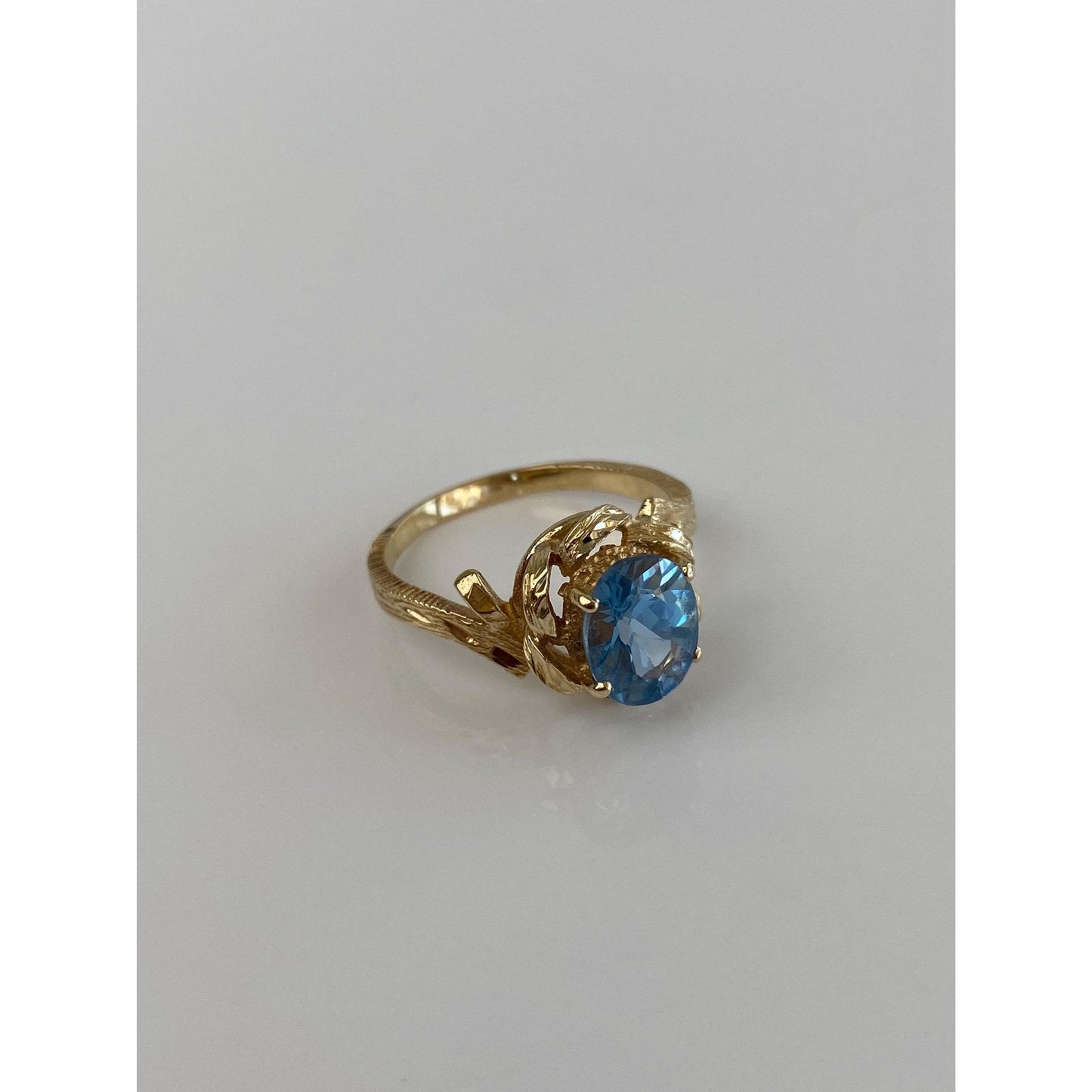 Vintage Solid 14k Yellow Gold Topaz Ring - Size 8.5