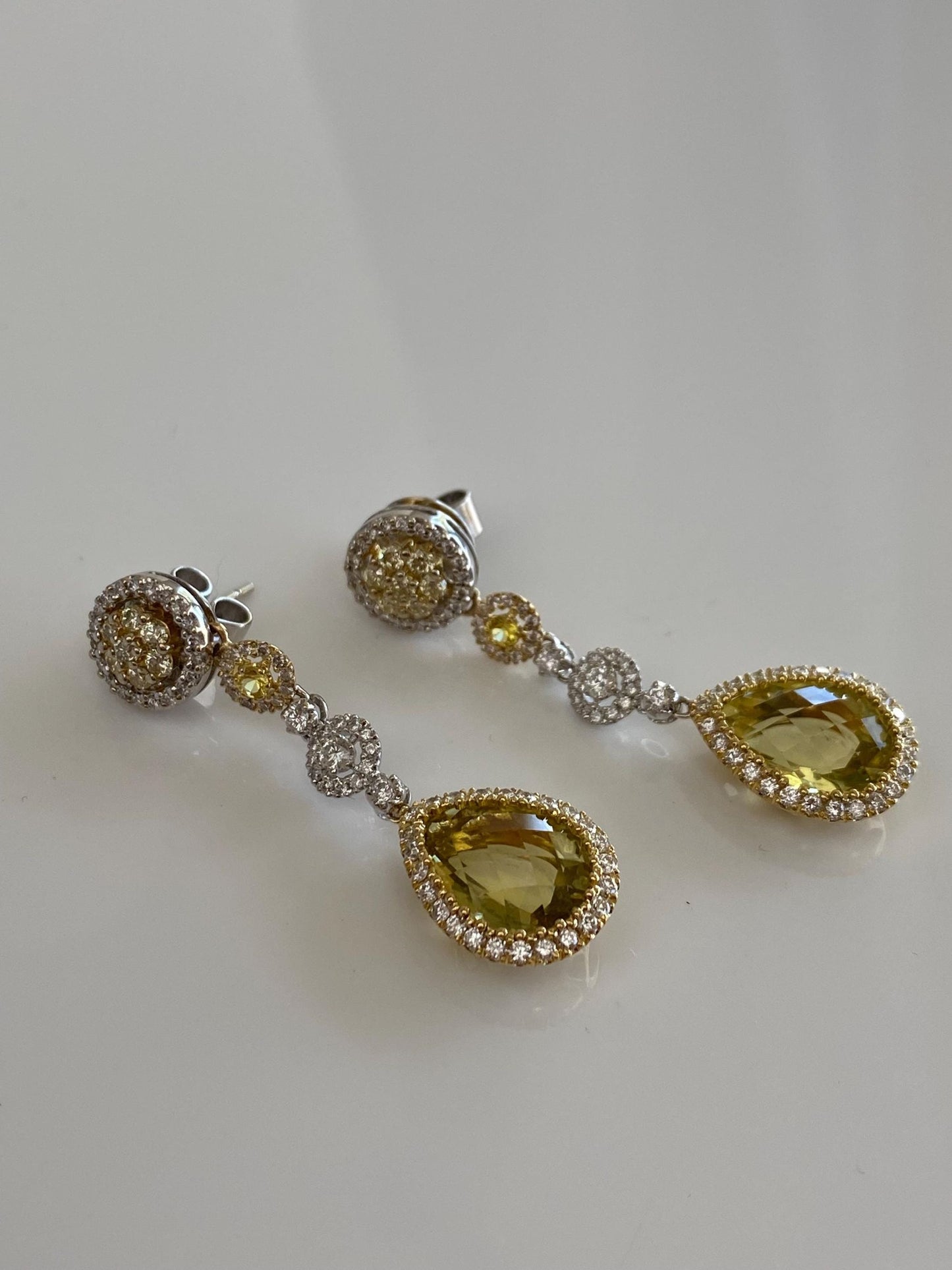 Vintage Solid 18k White & Yellow Gold Clear Sapphire Yellow Quartz Dangle Earrings