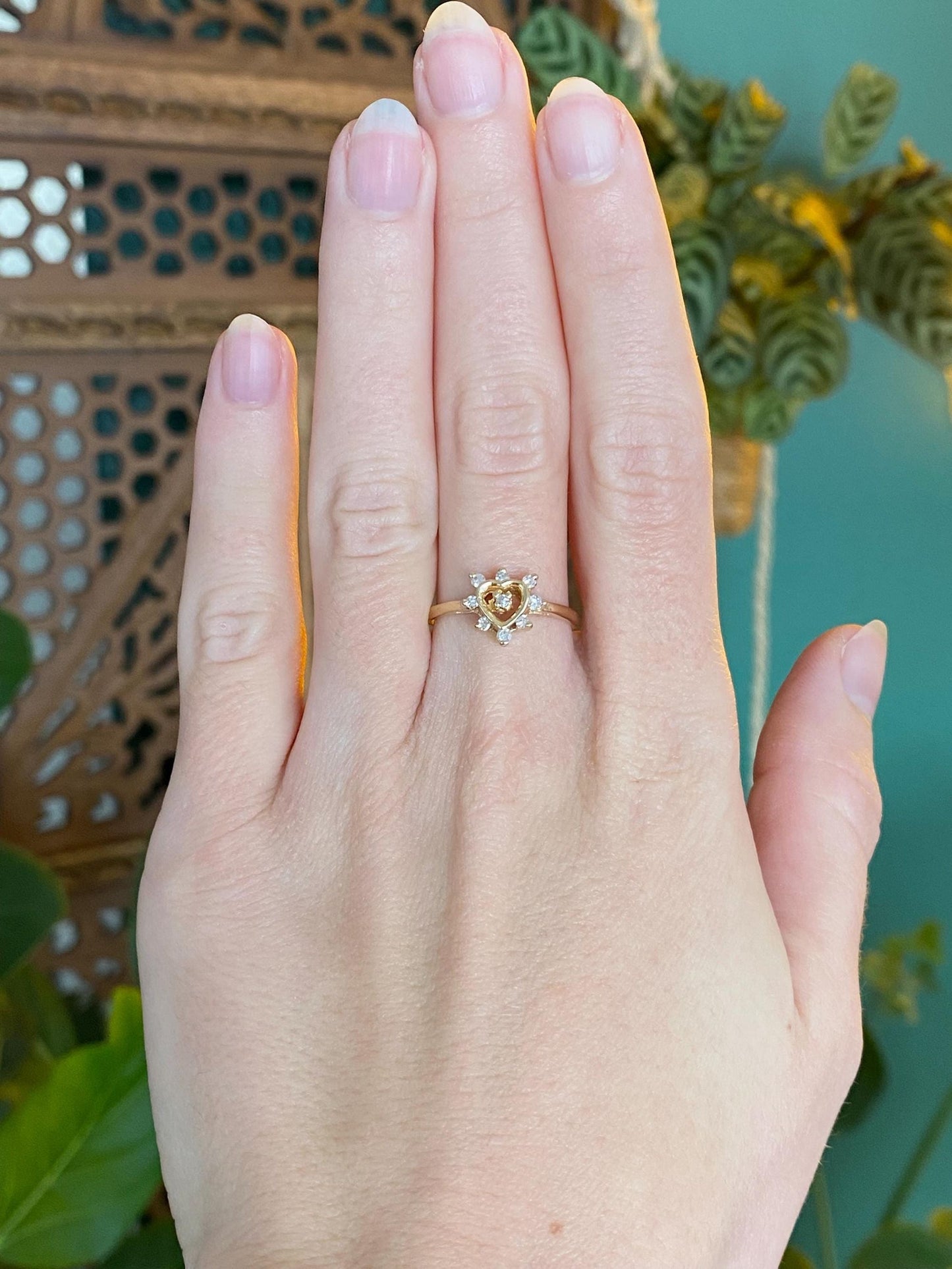 Vintage Solid 14k Yellow Gold Diamond Heart Ring - Size 7.5