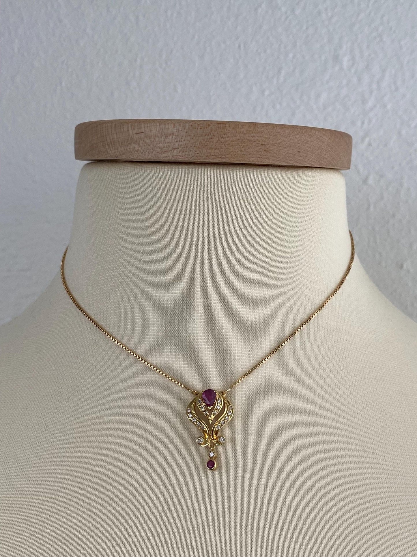 Vintage Solid 18k Yellow Gold Diamond Ruby Box Chain Necklace - 15.5 inches