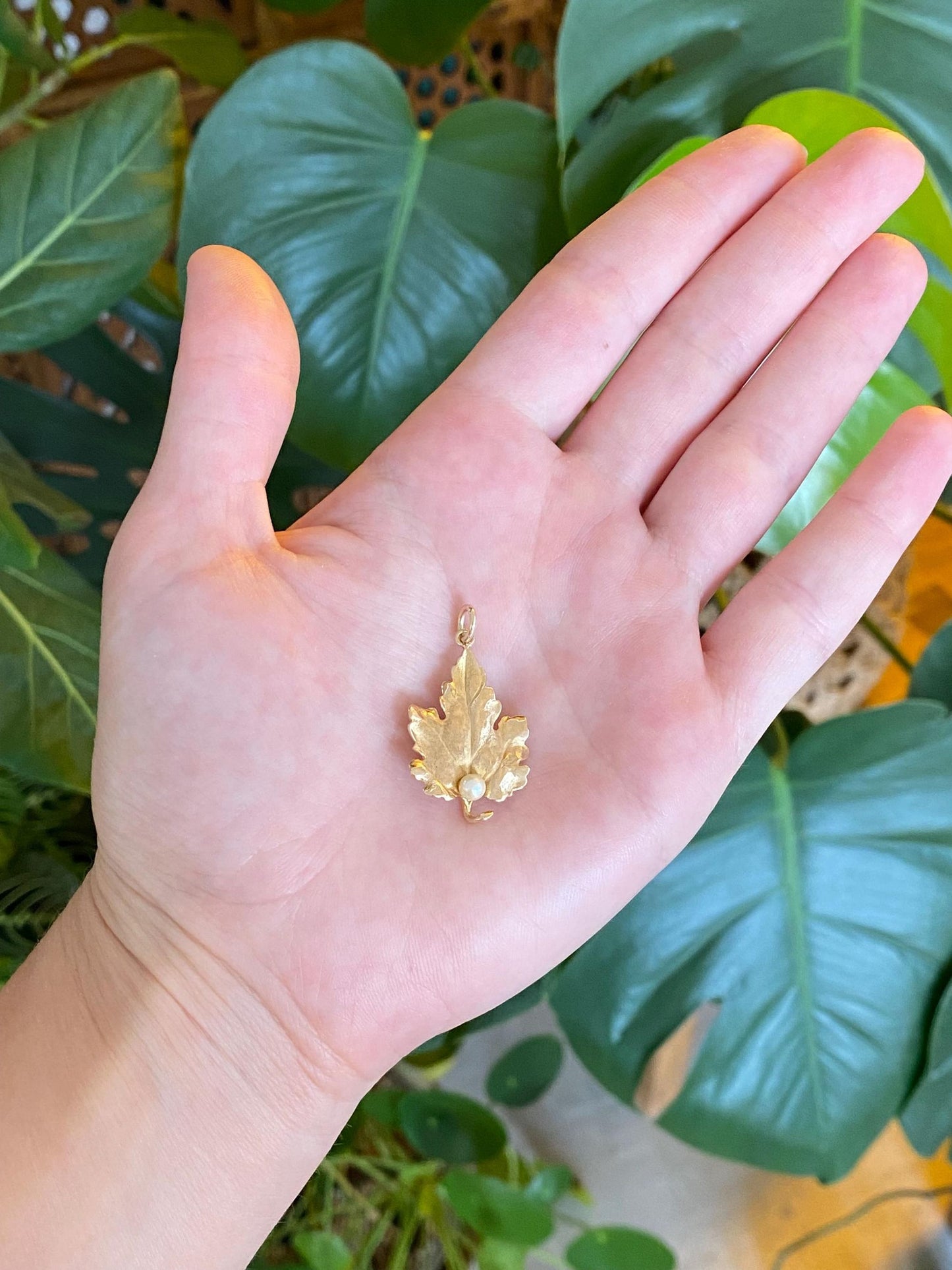 Vintage Solid 14k Yellow Gold Pearl Leaf Charm