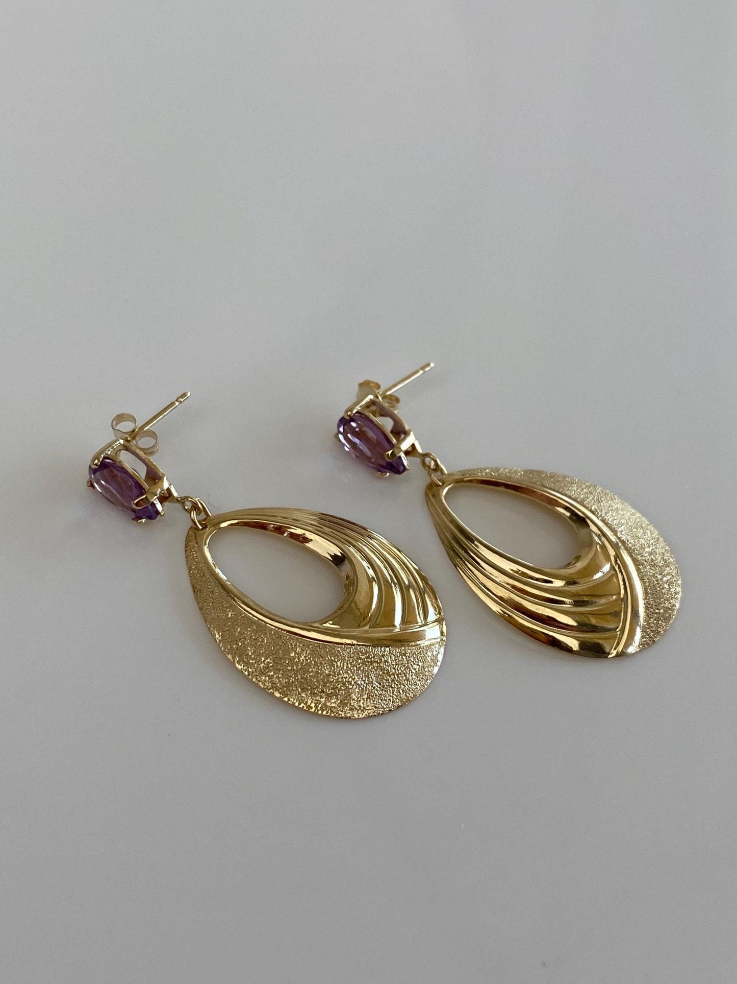 Vintage Solid 14k Yellow Gold Amethyst Sparkly Teardrop Dangle Stud Earrings