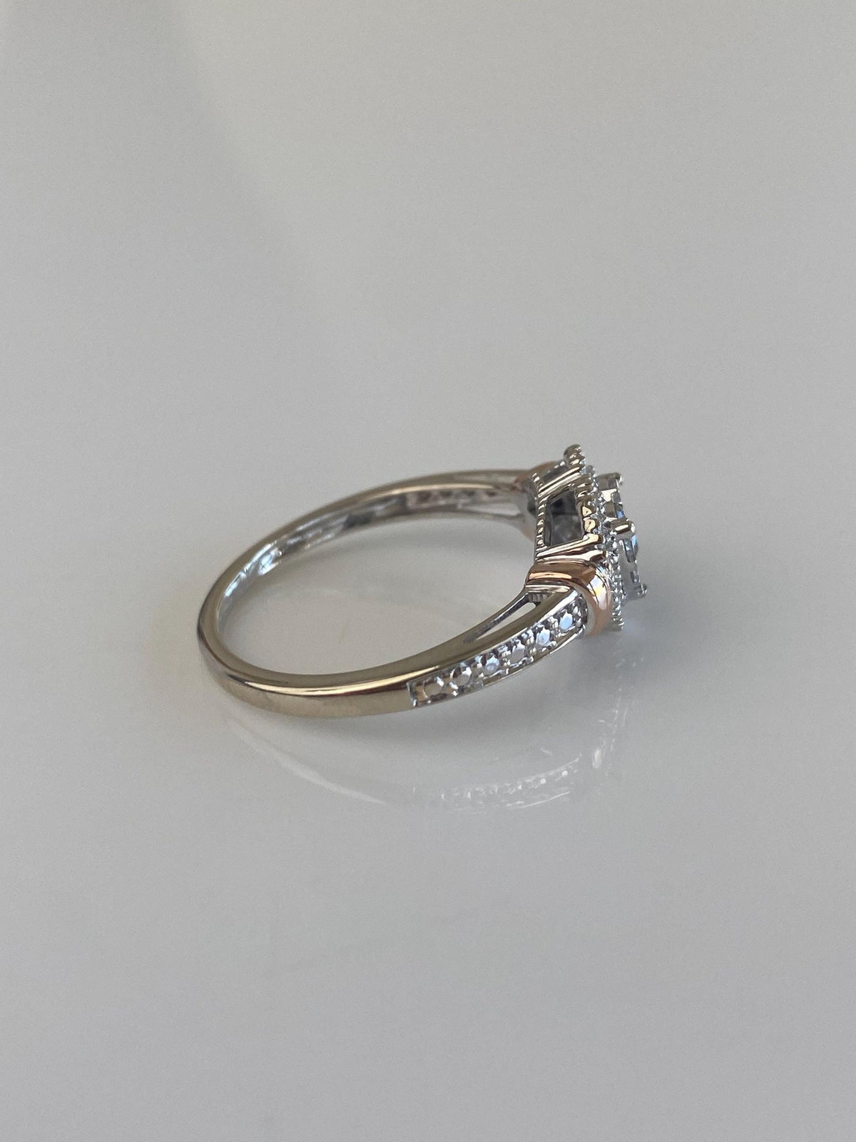 Vintage Solid 14k White & Rose Gold Diamonds Heart Ring - Size 7