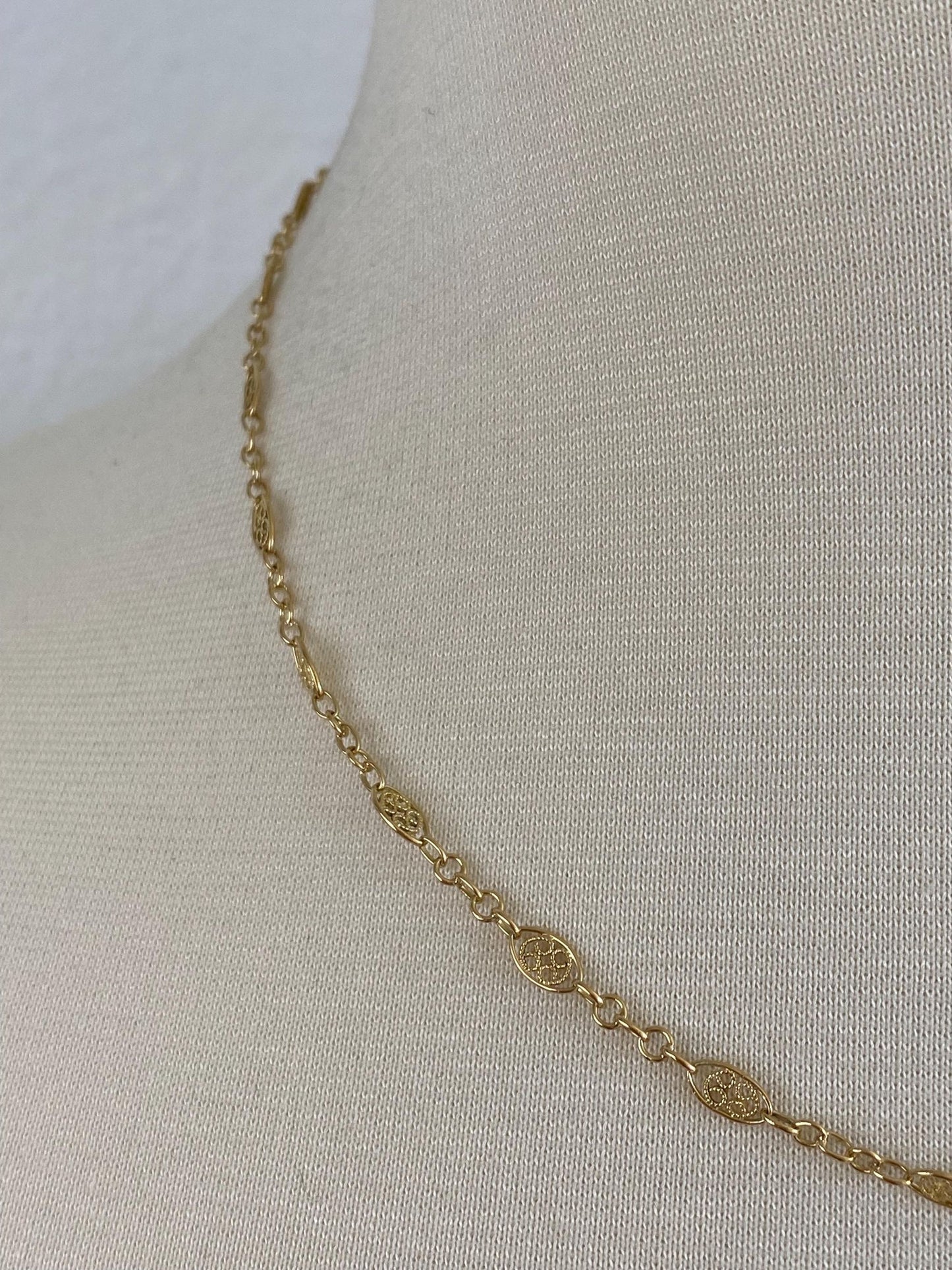 Vintage Solid 18k Yellow Gold Fancy Chain Necklace - 18.25 inches