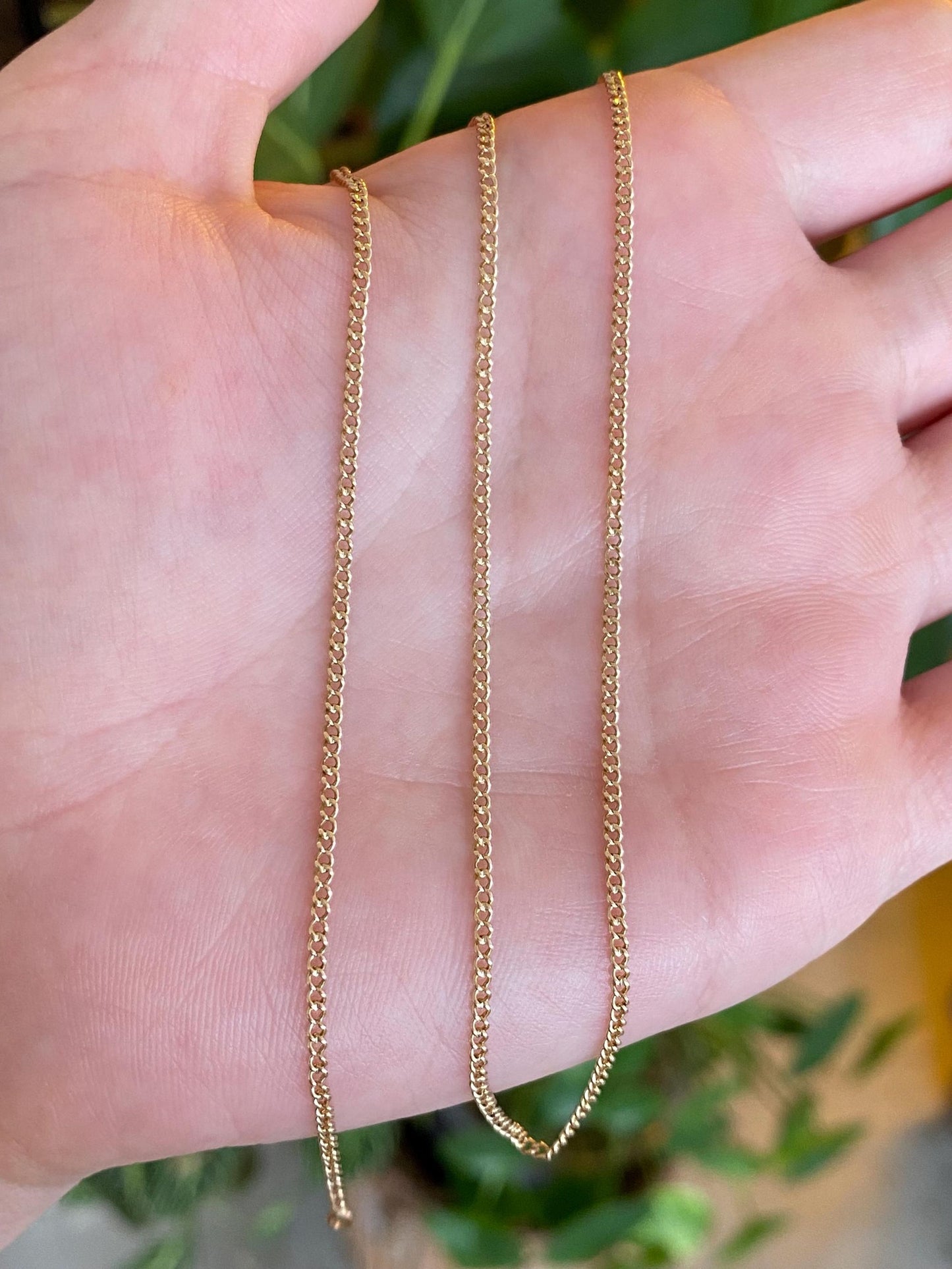 Vintage Solid 10k Yellow Gold Curb Chain Necklace - 15.25 inches