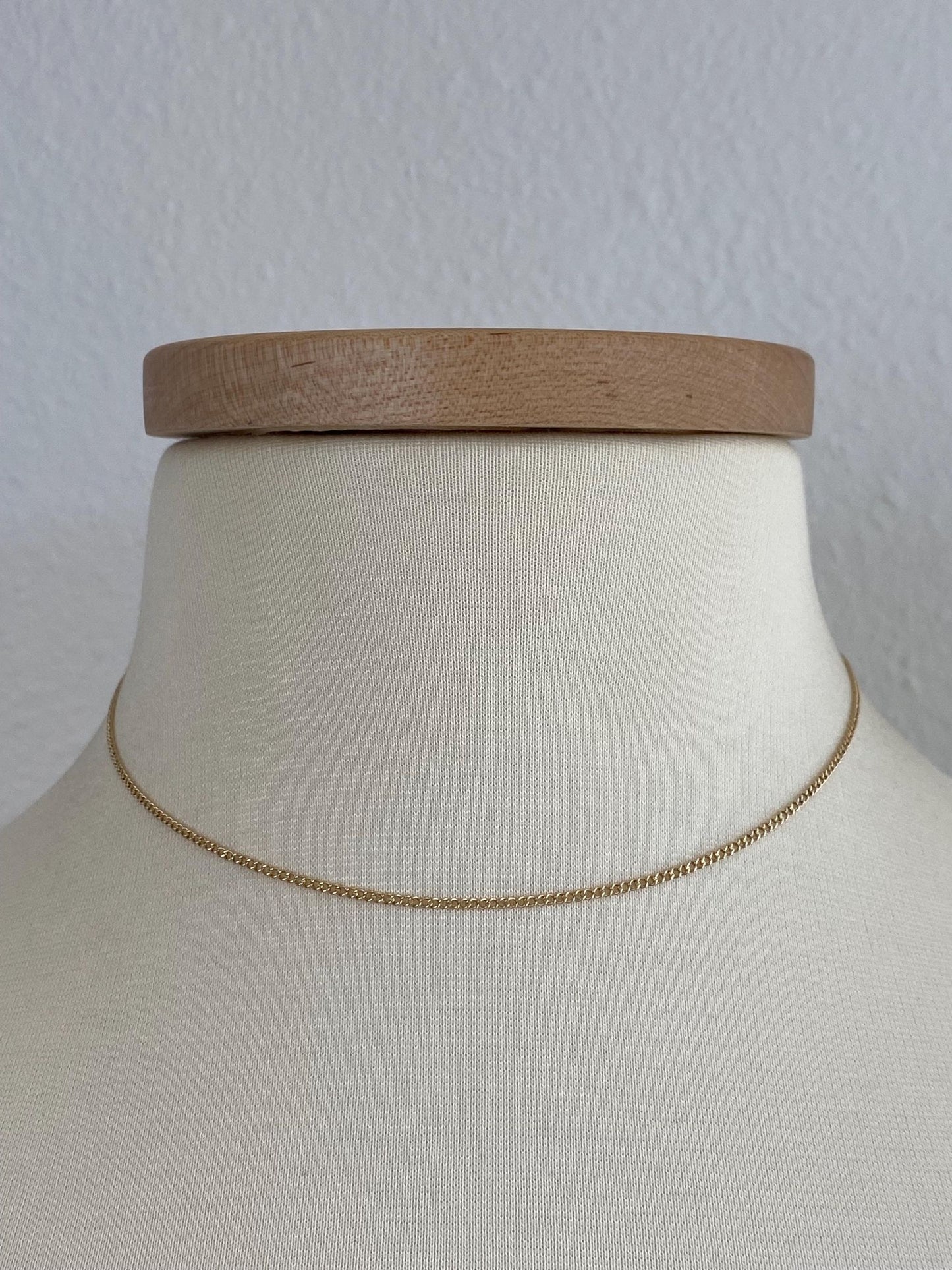 Vintage Solid 10k Yellow Gold Curb Chain Necklace - 15.25 inches