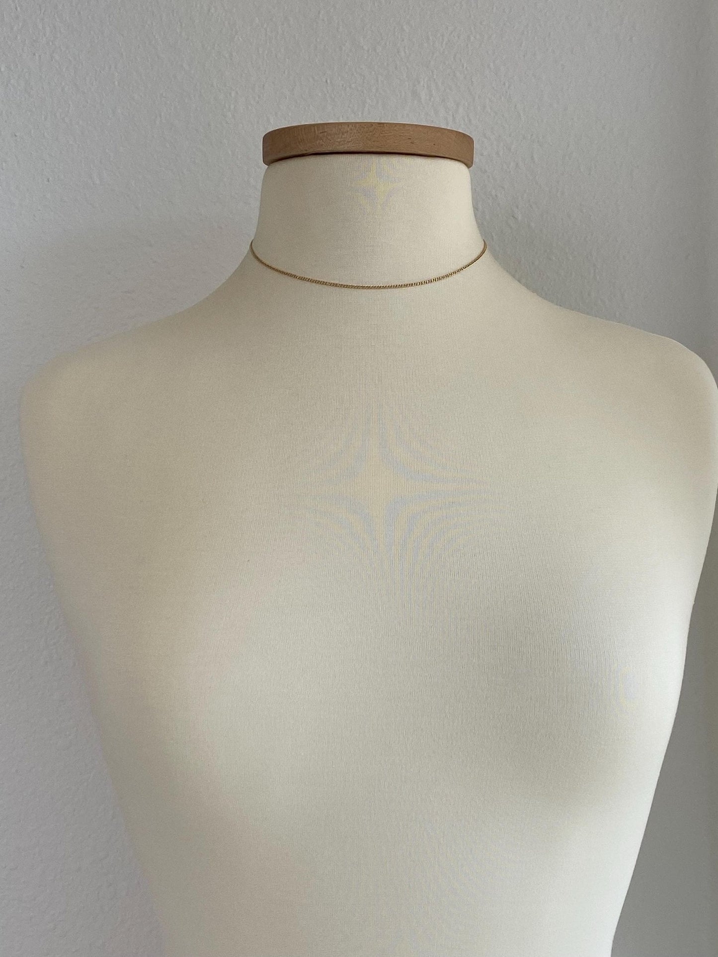 Vintage Solid 10k Yellow Gold Curb Chain Necklace - 15.25 inches