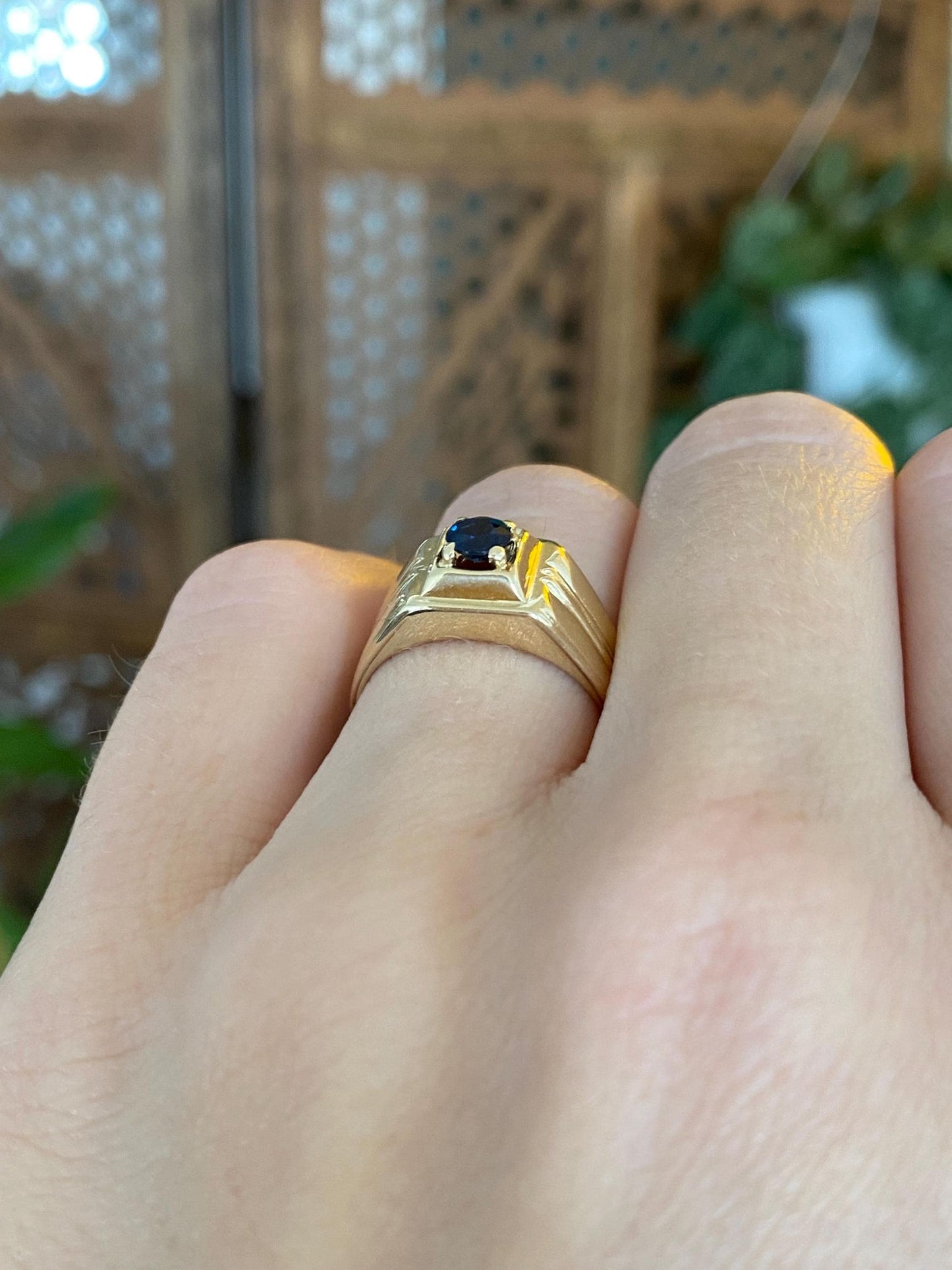 Vintage Solid 14k Yellow Gold Blue Sapphire Designed Ring - Size 5.5