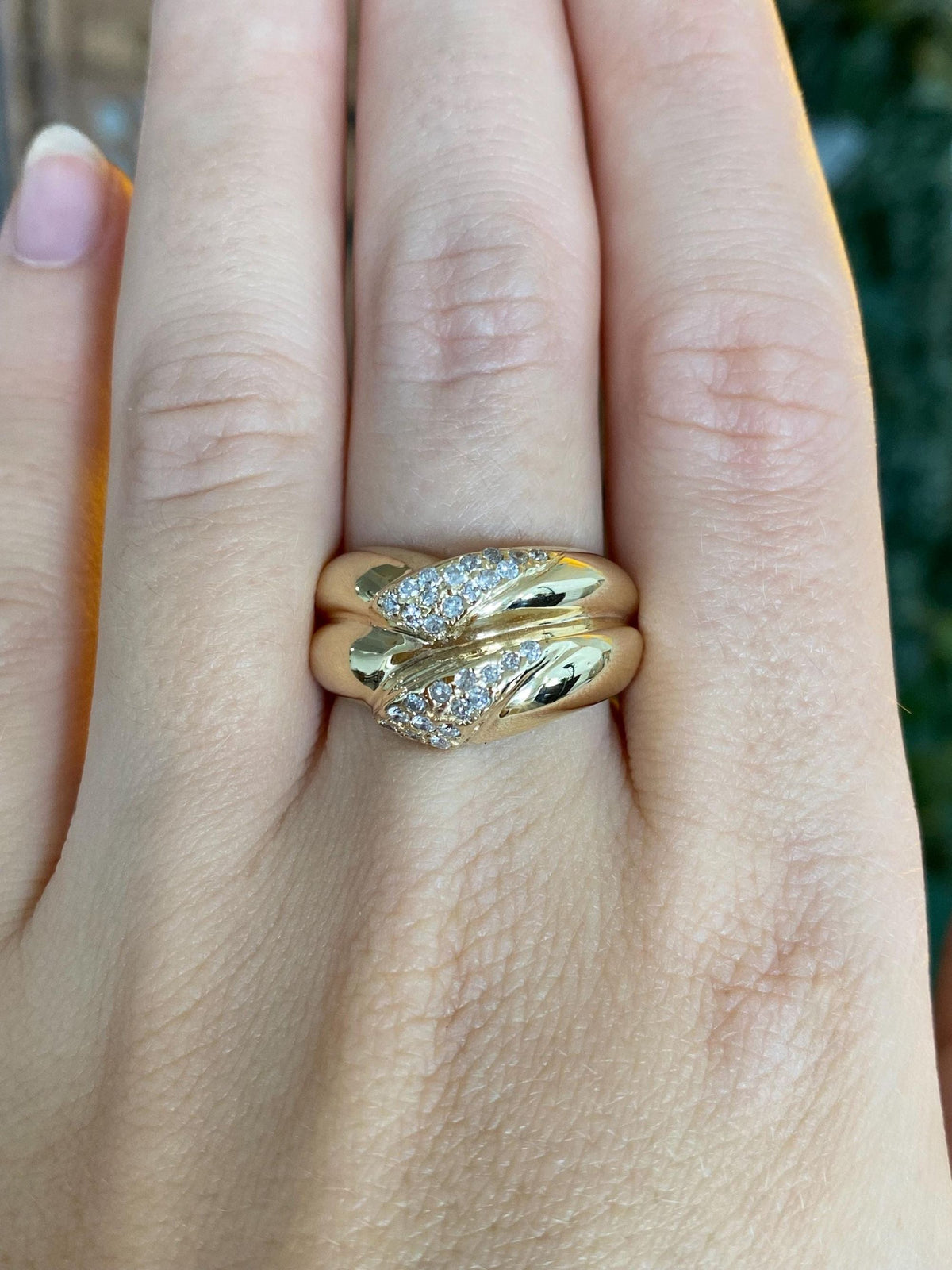Vintage Solid 14k Yellow Gold Chunky Diamond Chevron Ring Band - Size 8