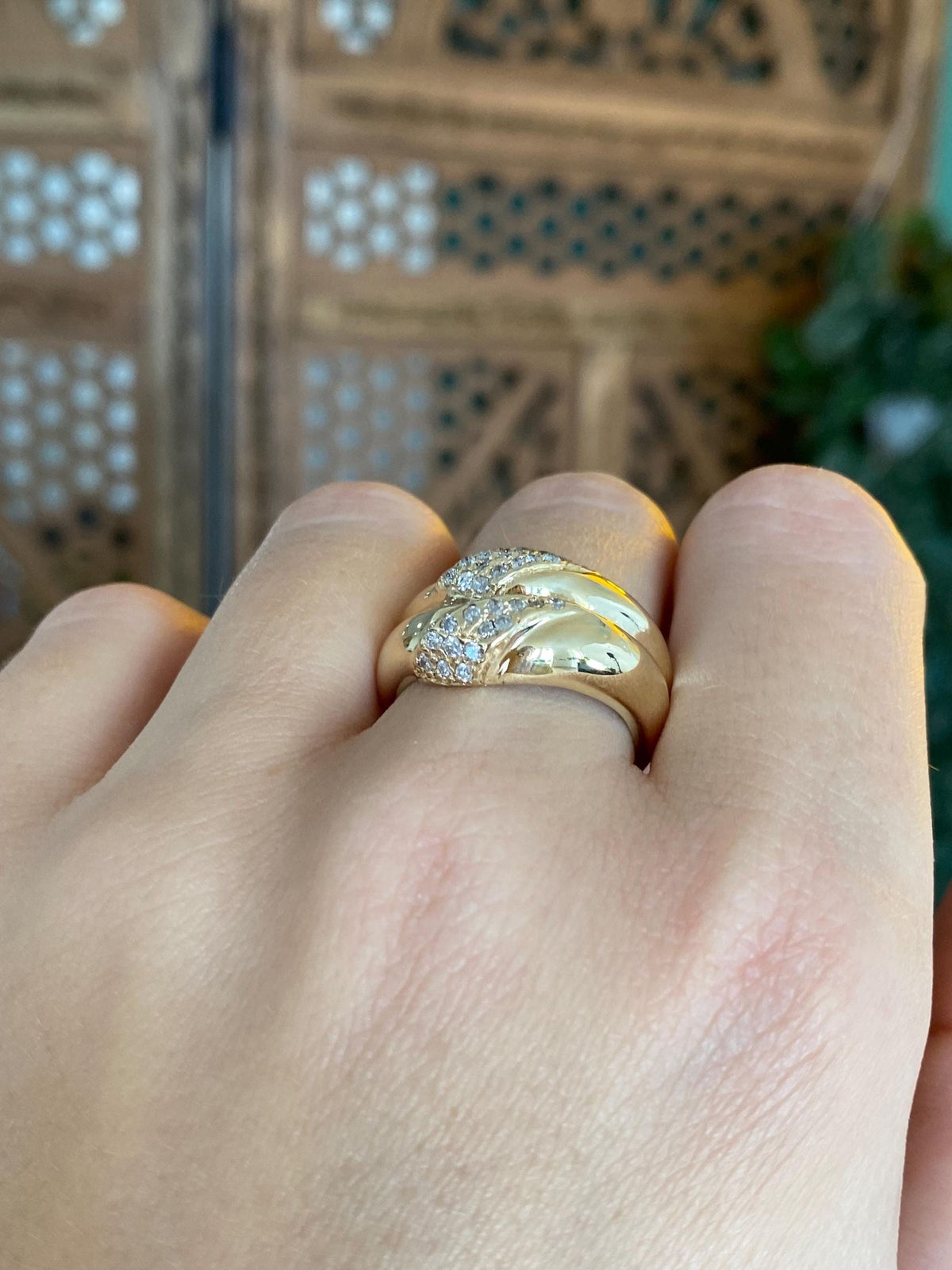 Vintage Solid 14k Yellow Gold Chunky Diamond Chevron Ring Band - Size 8