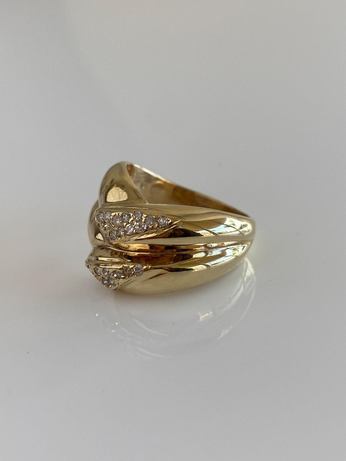 Vintage Solid 14k Yellow Gold Chunky Diamond Chevron Ring Band - Size 8