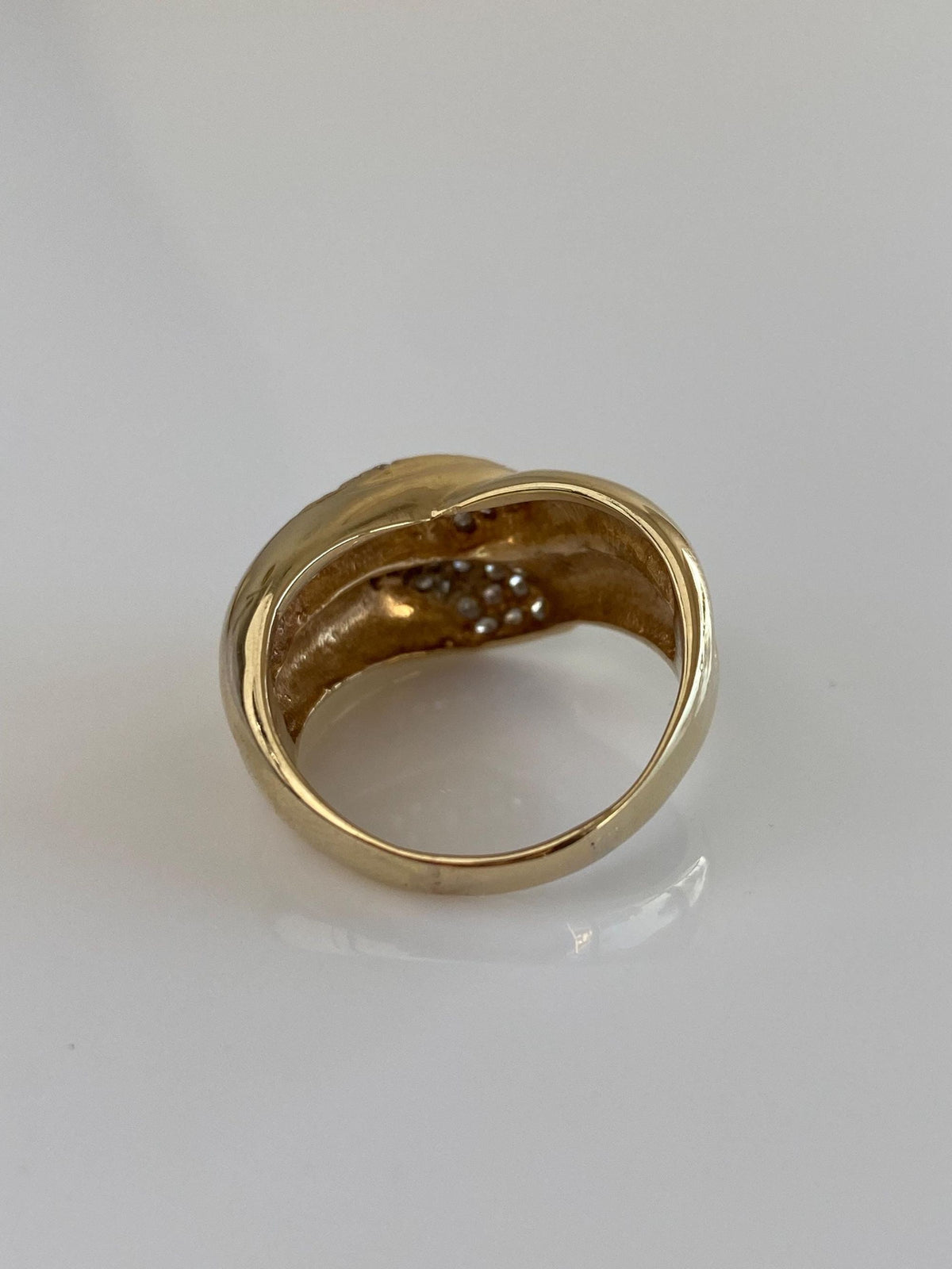 Vintage Solid 14k Yellow Gold Chunky Diamond Chevron Ring Band - Size 8