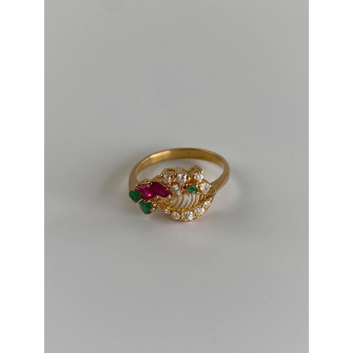 Vintage Solid 20k Yellow Gold Ruby Emerald Cubic Zirconia Ring - Size 6.75