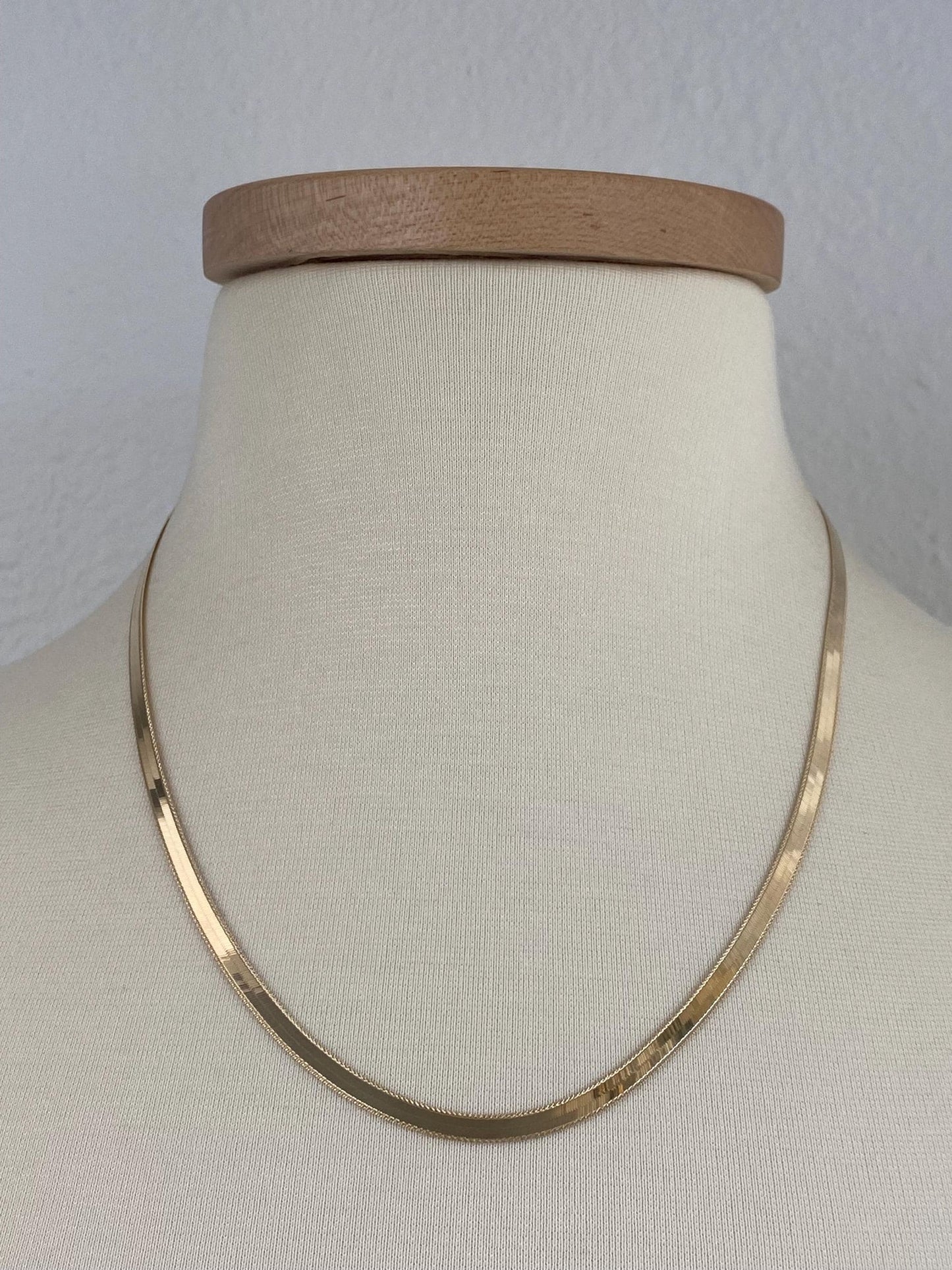 Vintage Solid 14k Yellow Gold Detail Border Herringbone Chain Necklace - 20 inches