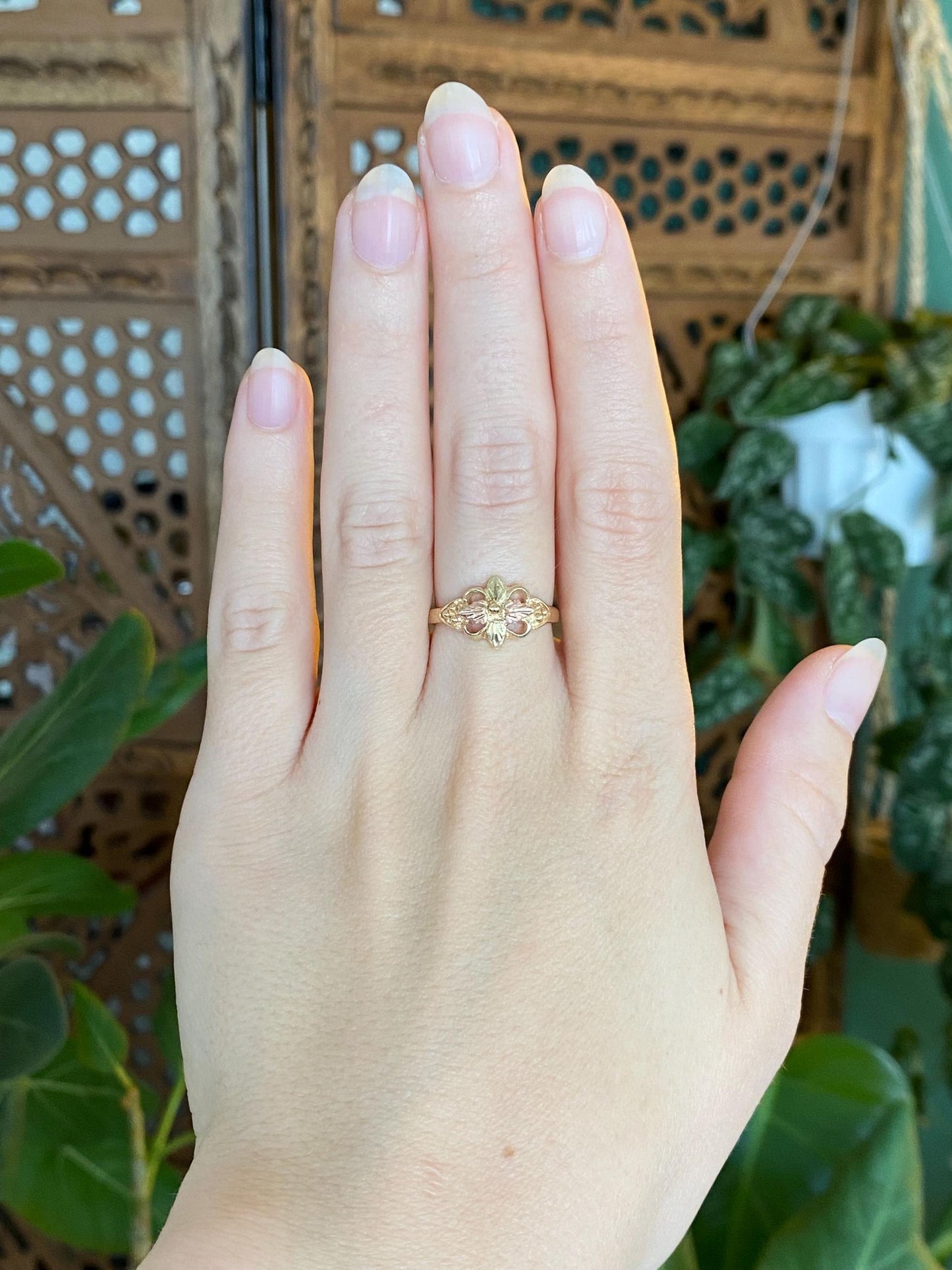 Solid 10k Black Hills Gold Diamond Cut Flower Ring - Size 6.75