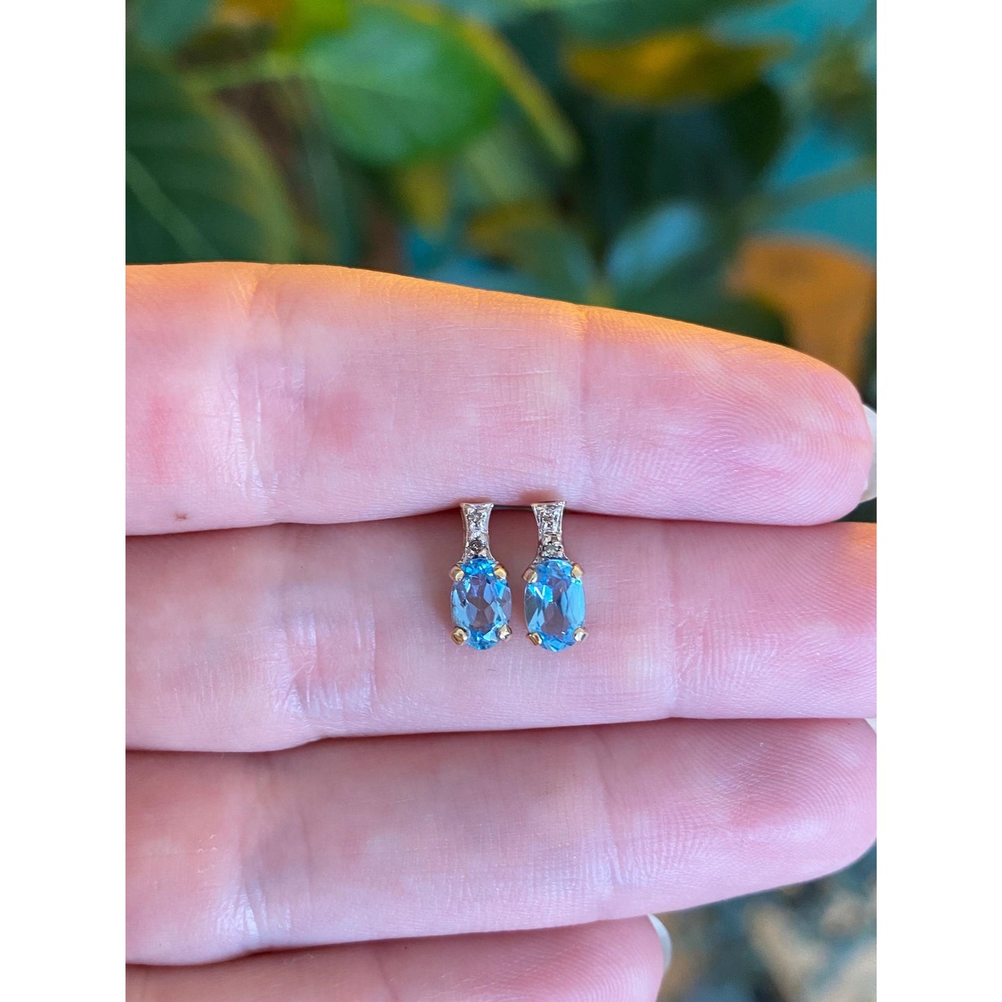 Vintage Solid 14k Yellow Gold Diamond Topaz Stud Earrings