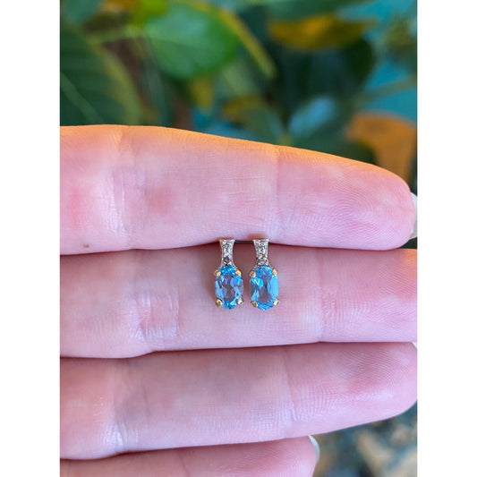 Vintage Solid 14k Yellow Gold Diamond Topaz Stud Earrings