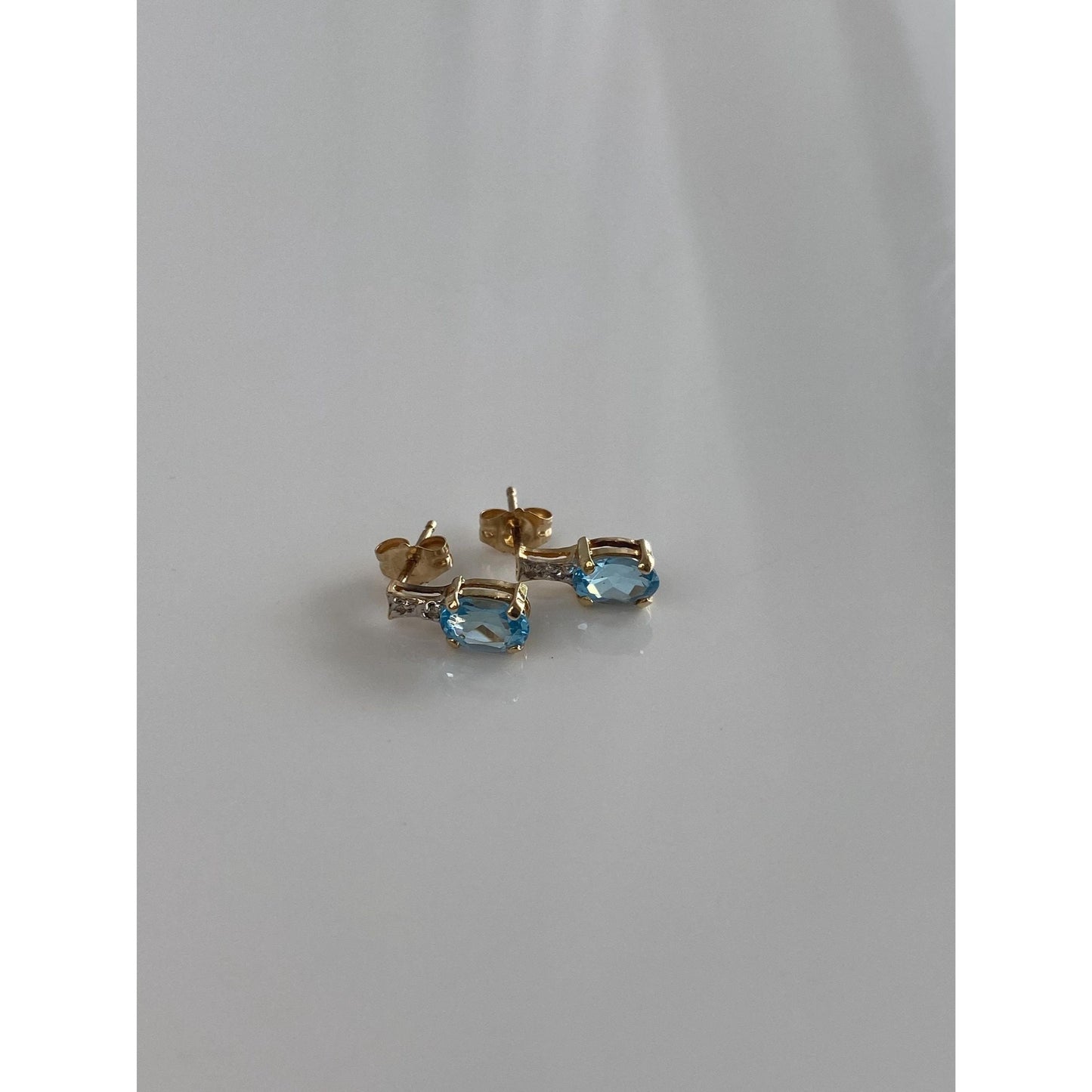 Vintage Solid 14k Yellow Gold Diamond Topaz Stud Earrings