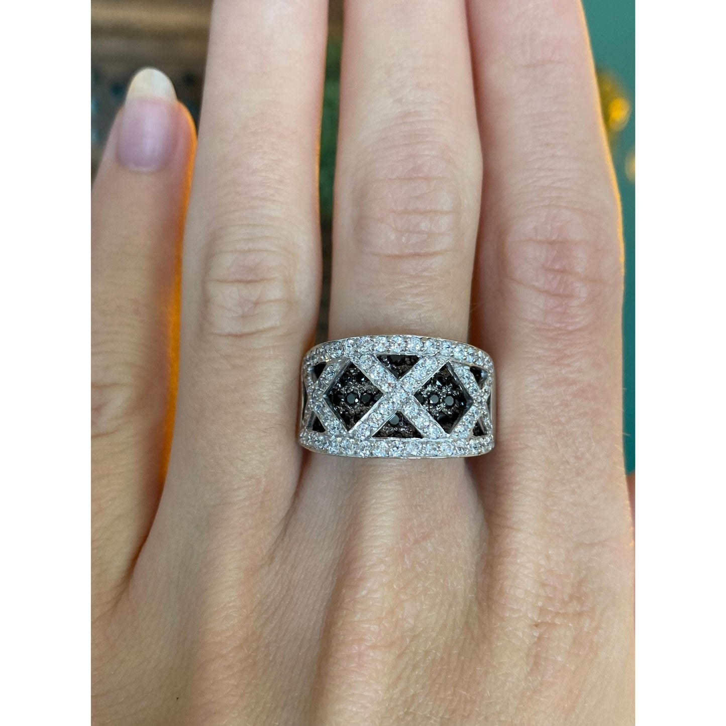 Vintage Solid 14k White Gold Black & Clear Cubic Zirconia Ring Band - Size 10