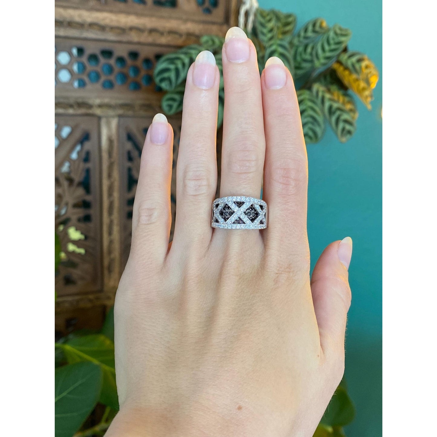 Vintage Solid 14k White Gold Black & Clear Cubic Zirconia Ring Band - Size 10