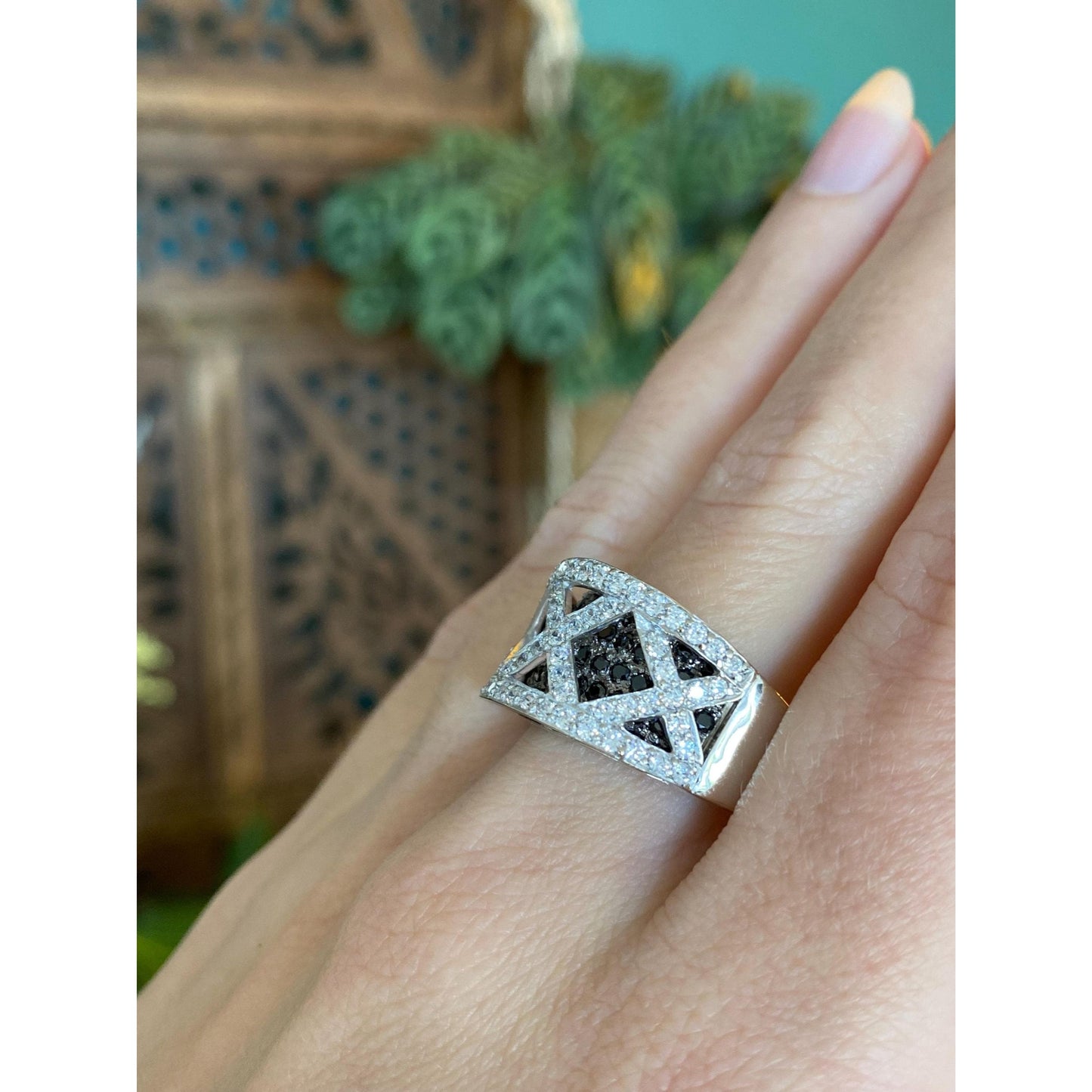 Vintage Solid 14k White Gold Black & Clear Cubic Zirconia Ring Band - Size 10